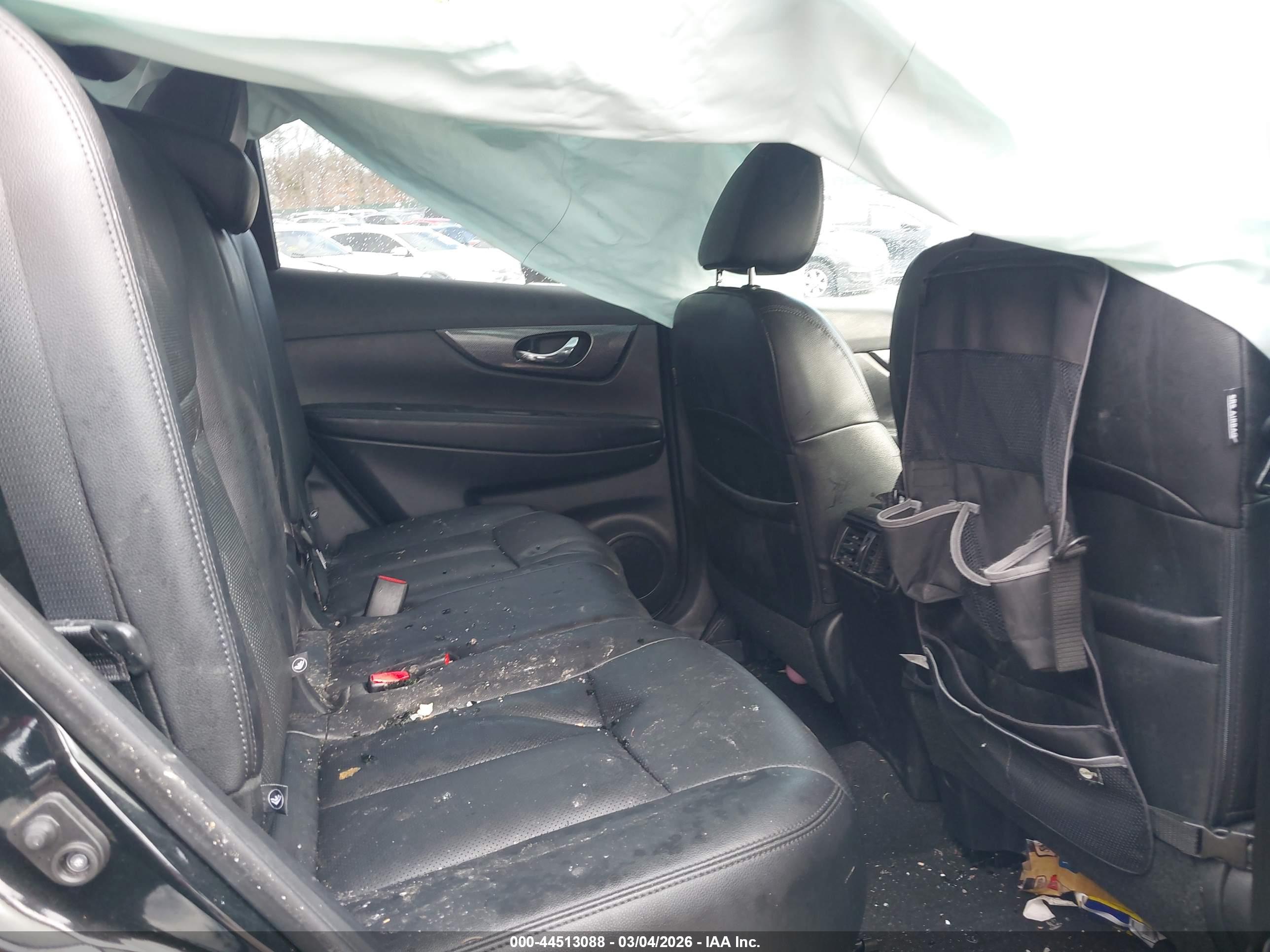 NISSAN ROGUE image 8