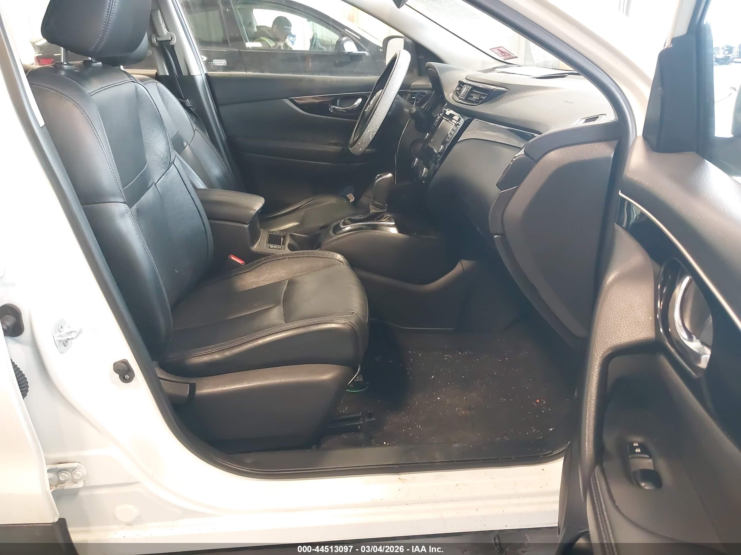 NISSAN ROGUE image 5