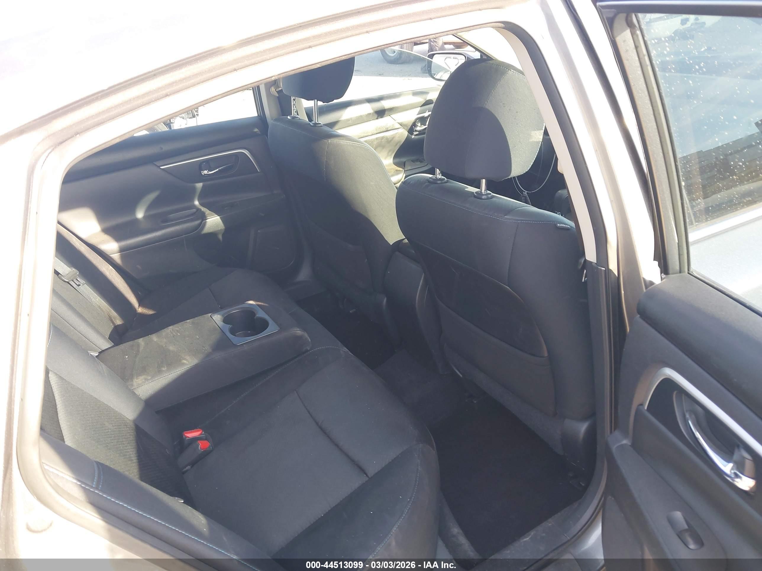 NISSAN ALTIMA image 8