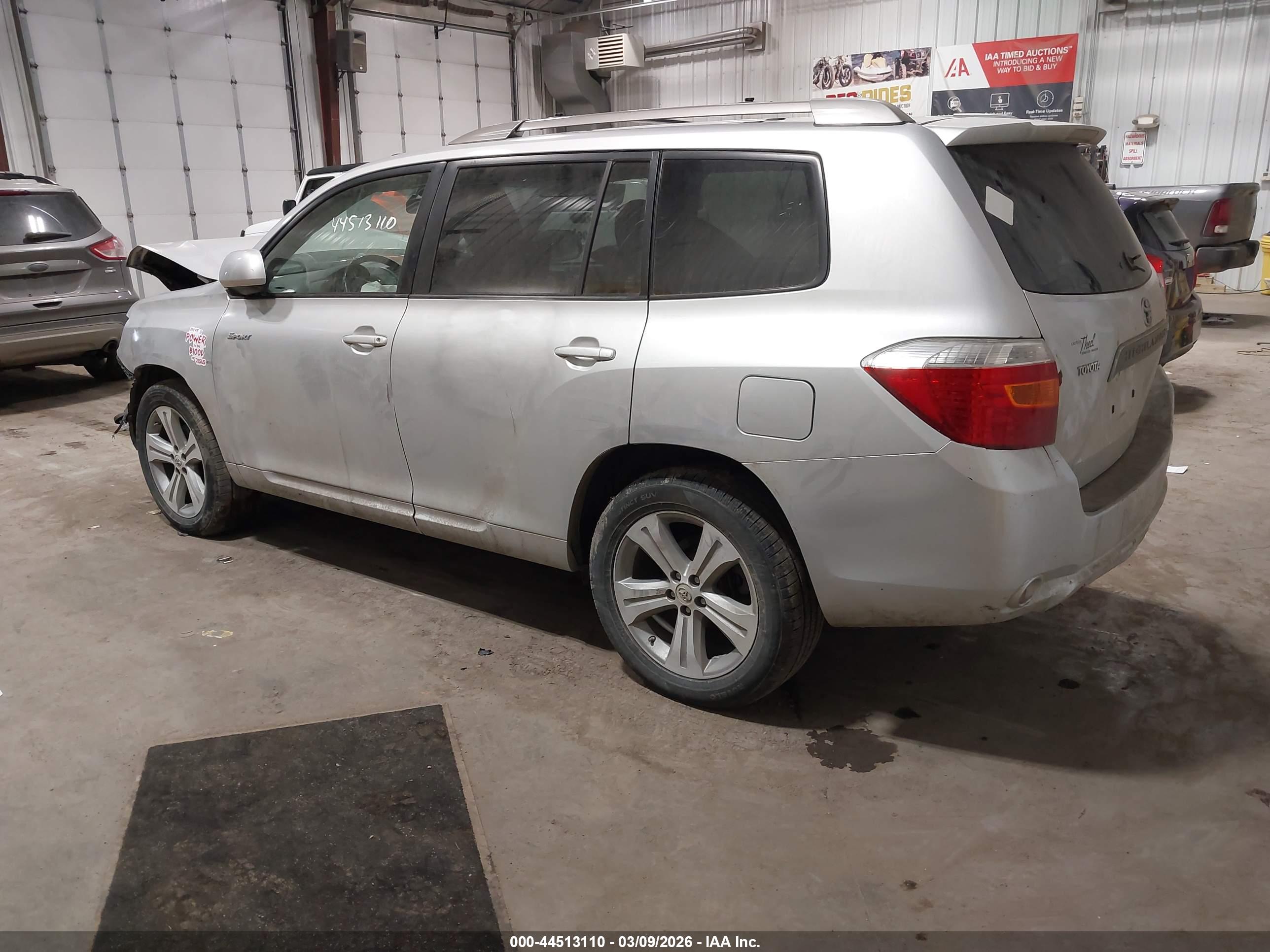 TOYOTA HIGHLANDER image 3