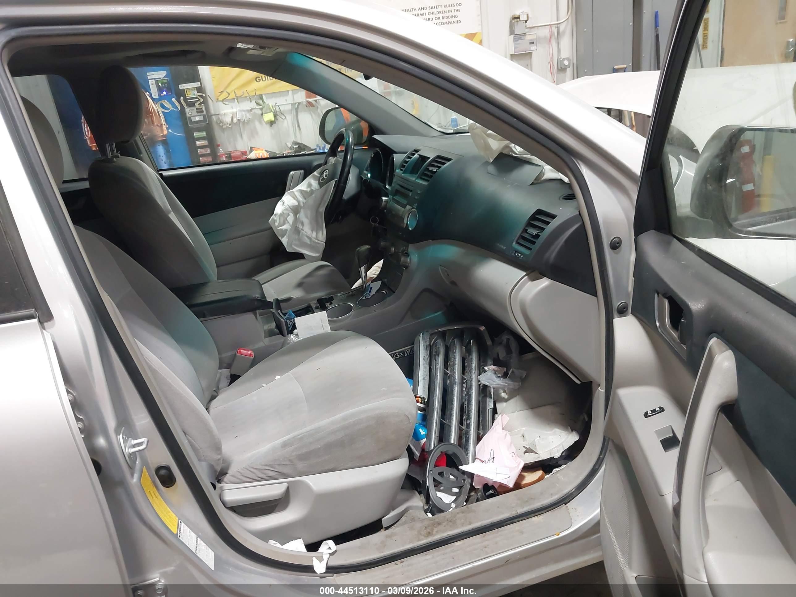 TOYOTA HIGHLANDER image 5