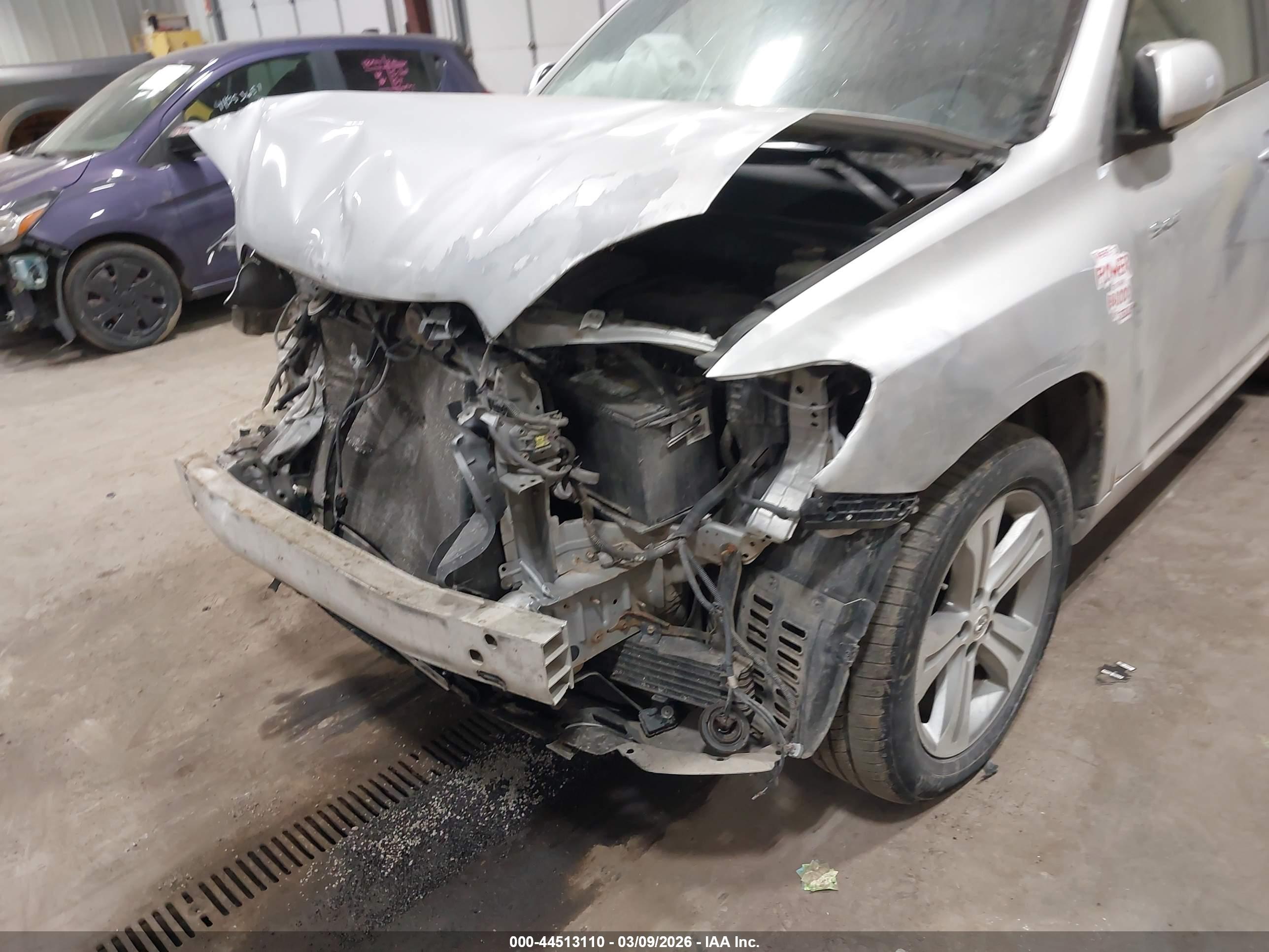 TOYOTA HIGHLANDER image 6