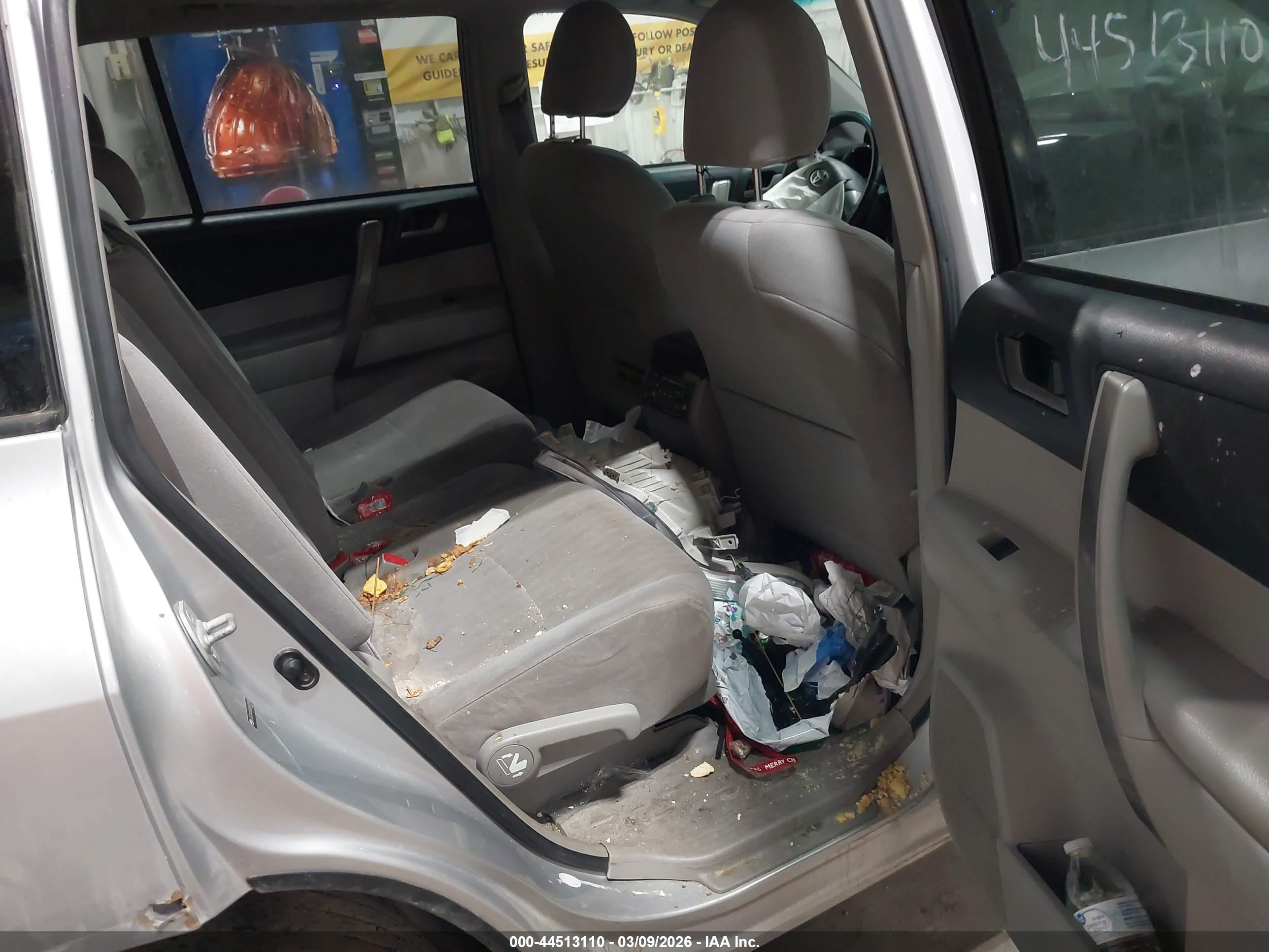 TOYOTA HIGHLANDER image 8