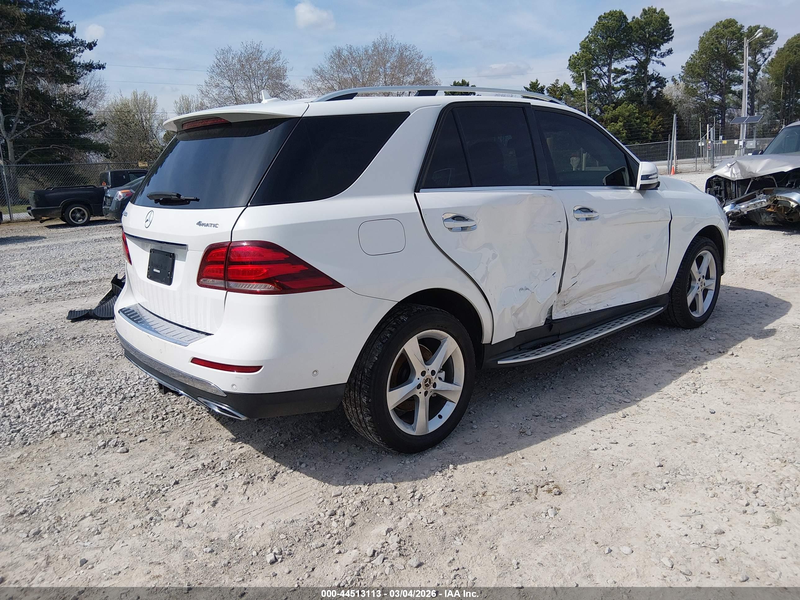 MERCEDES-BENZ GLE image 4