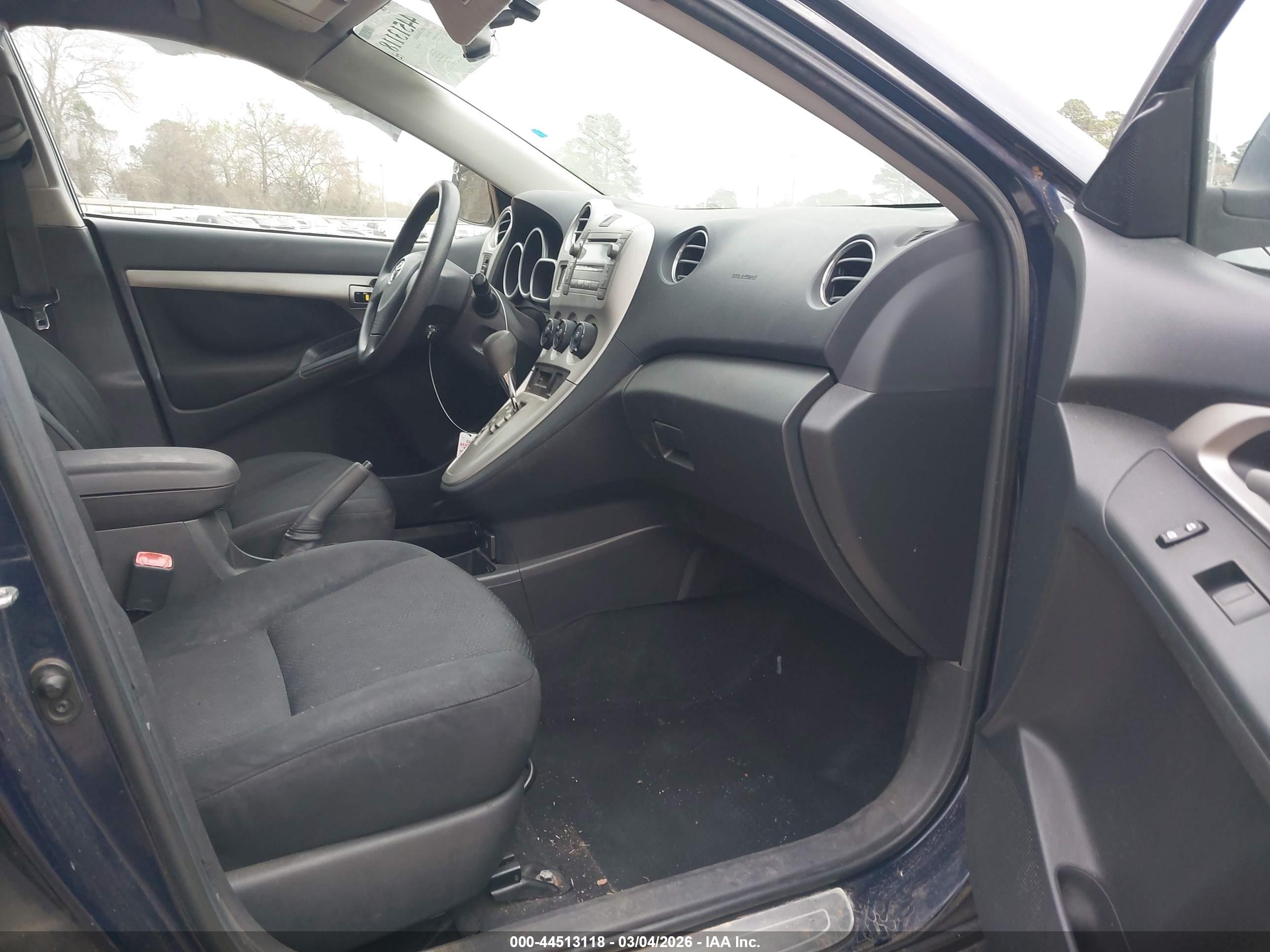 TOYOTA MATRIX image 5