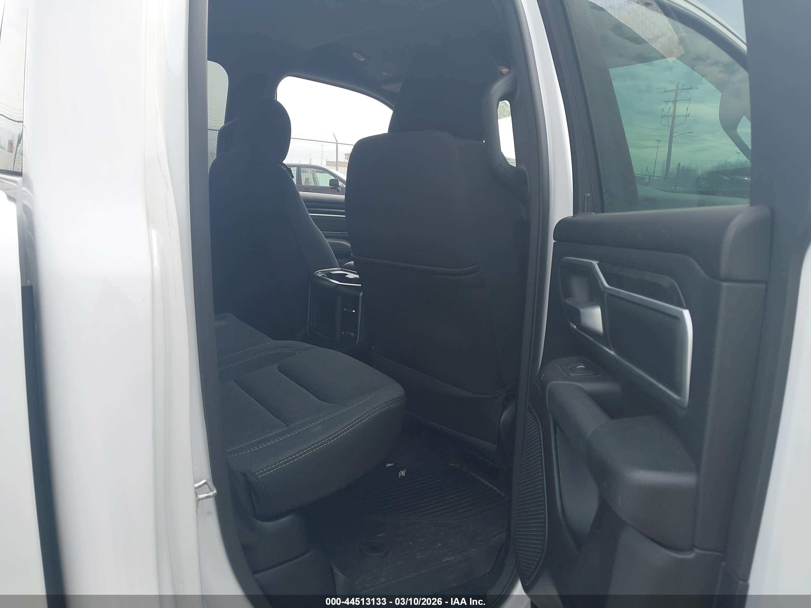 RAM 1500 image 8