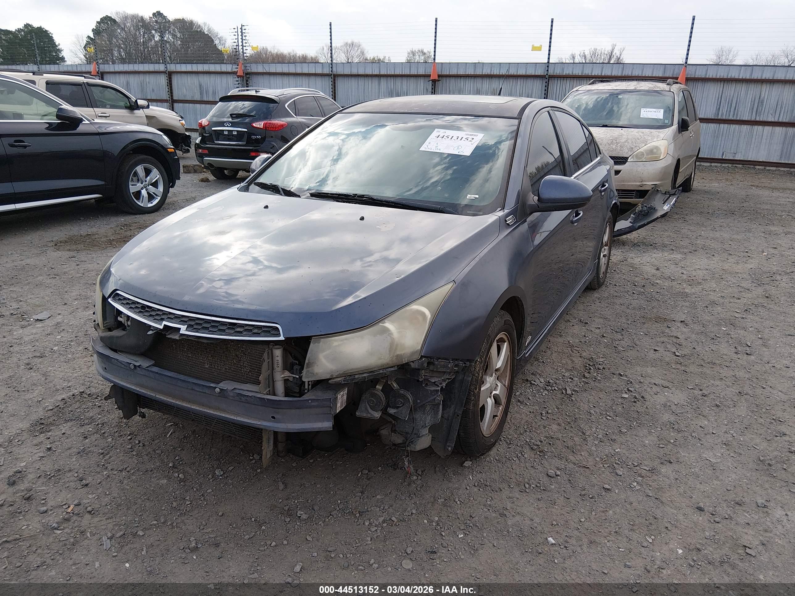 CHEVROLET CRUZE image 2