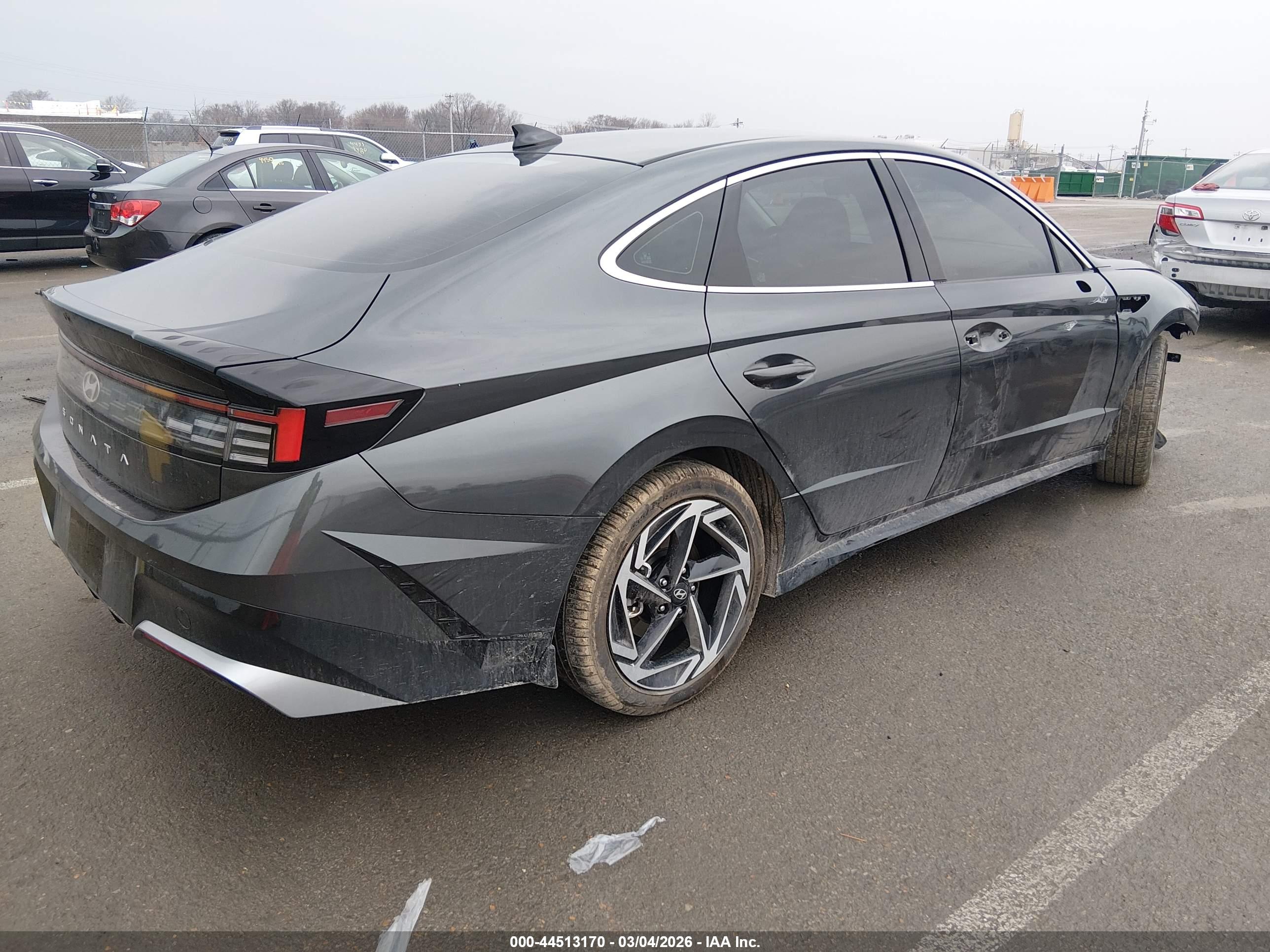HYUNDAI SONATA image 4
