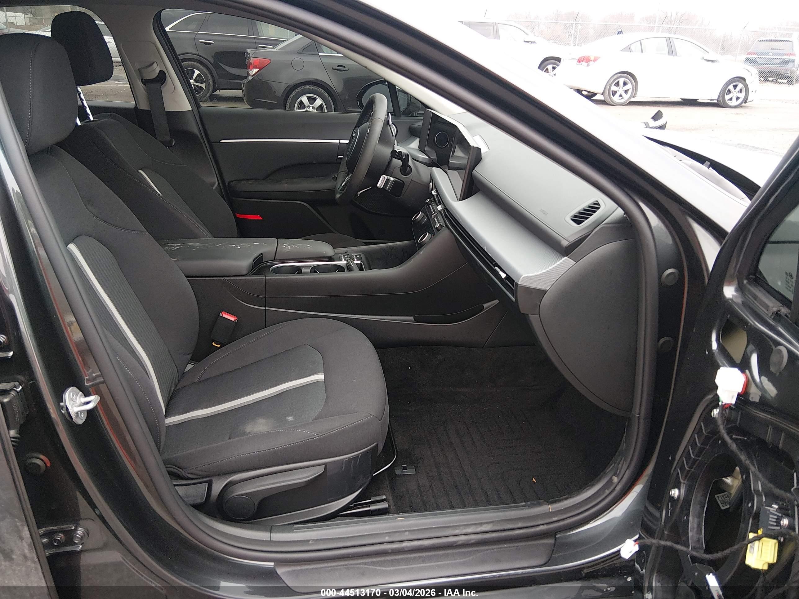 HYUNDAI SONATA image 5