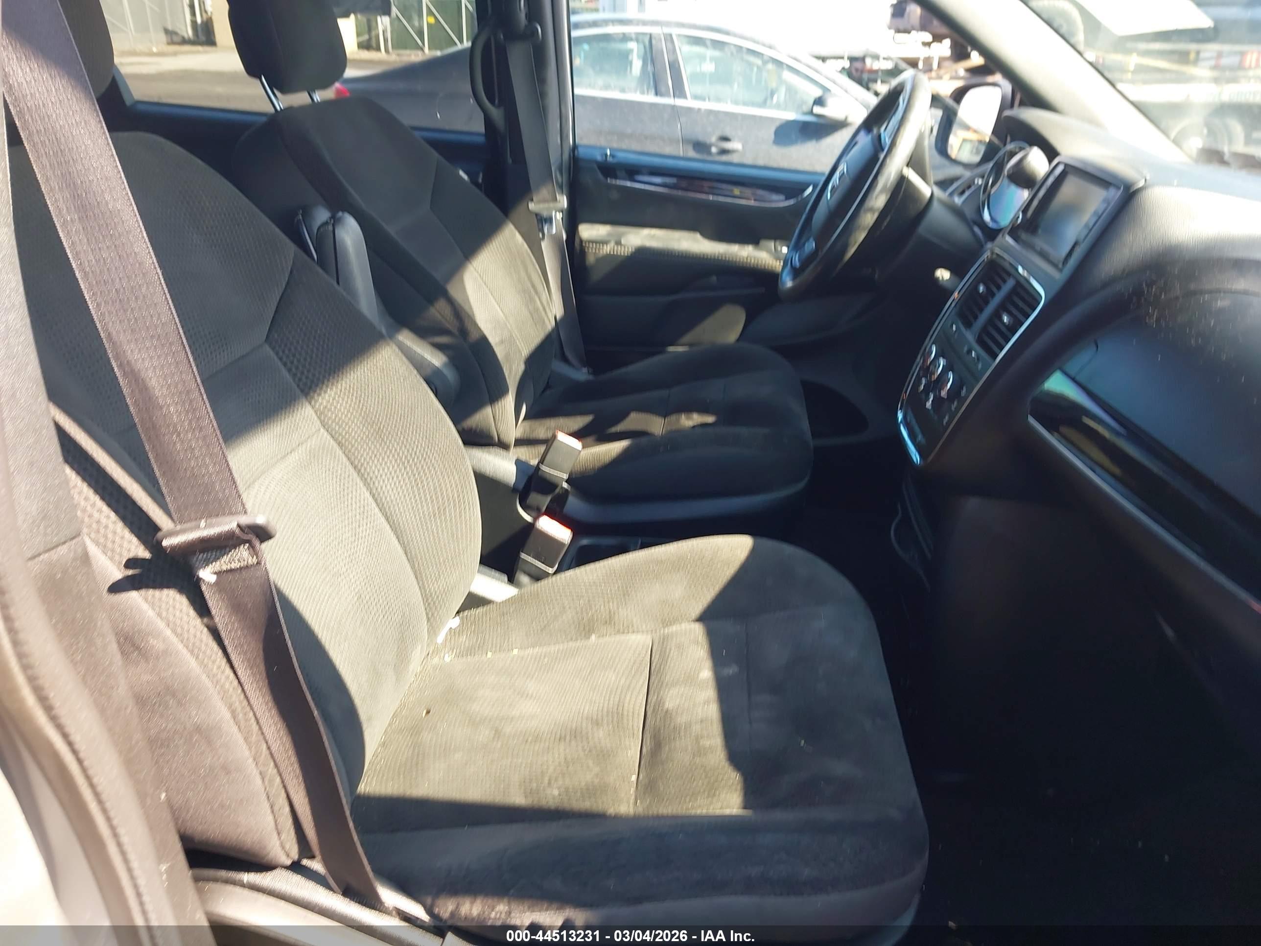 DODGE GRAND image 5