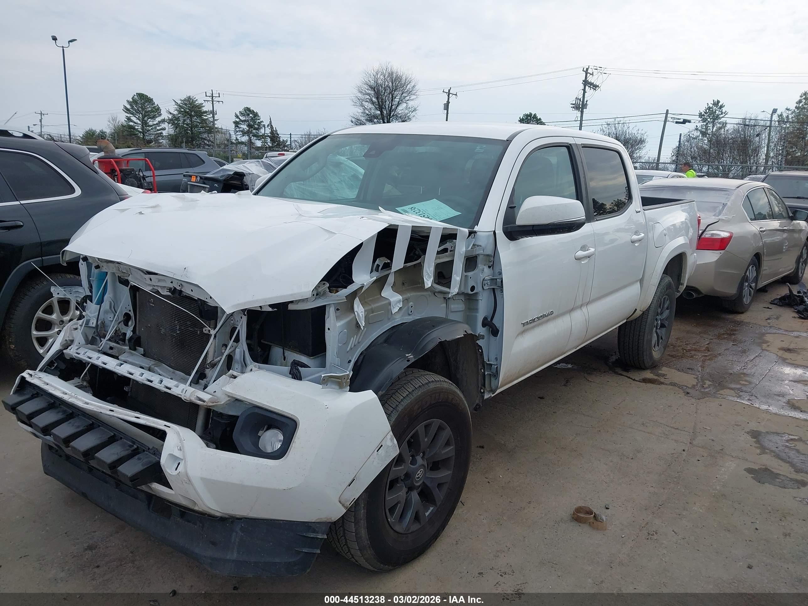 TOYOTA TACOMA image 2