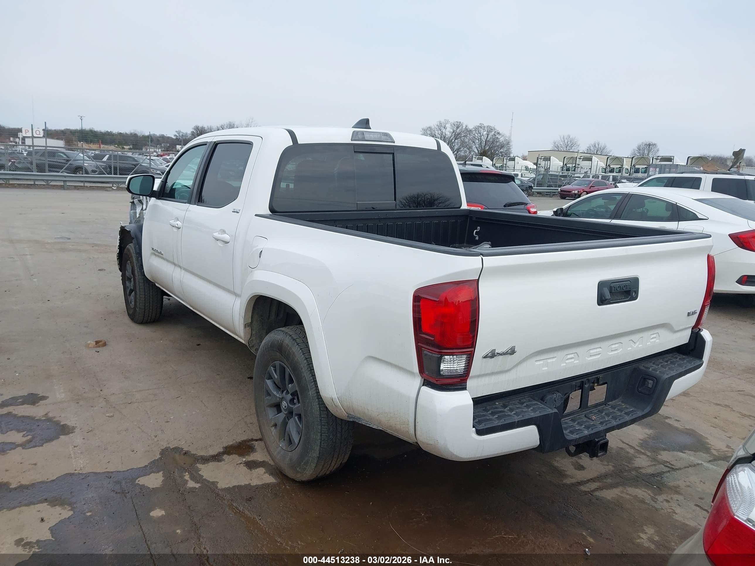 TOYOTA TACOMA image 3