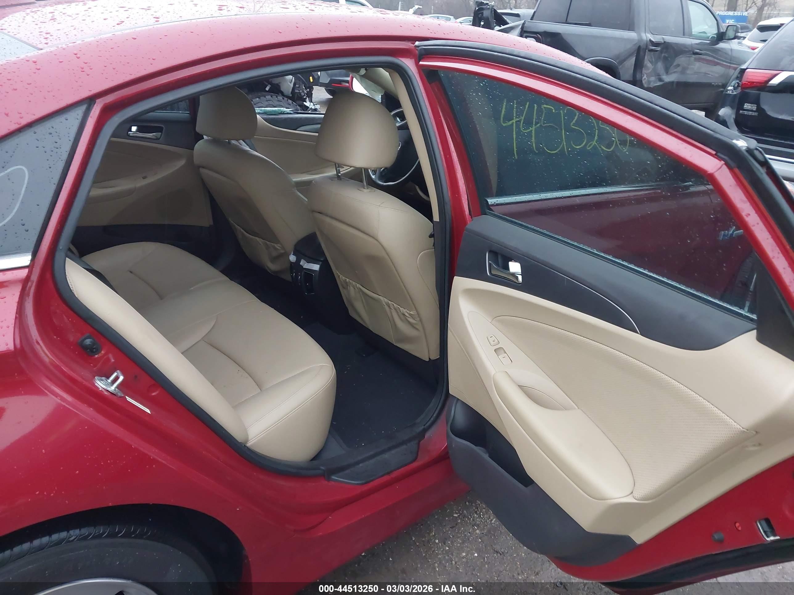 HYUNDAI SONATA image 8