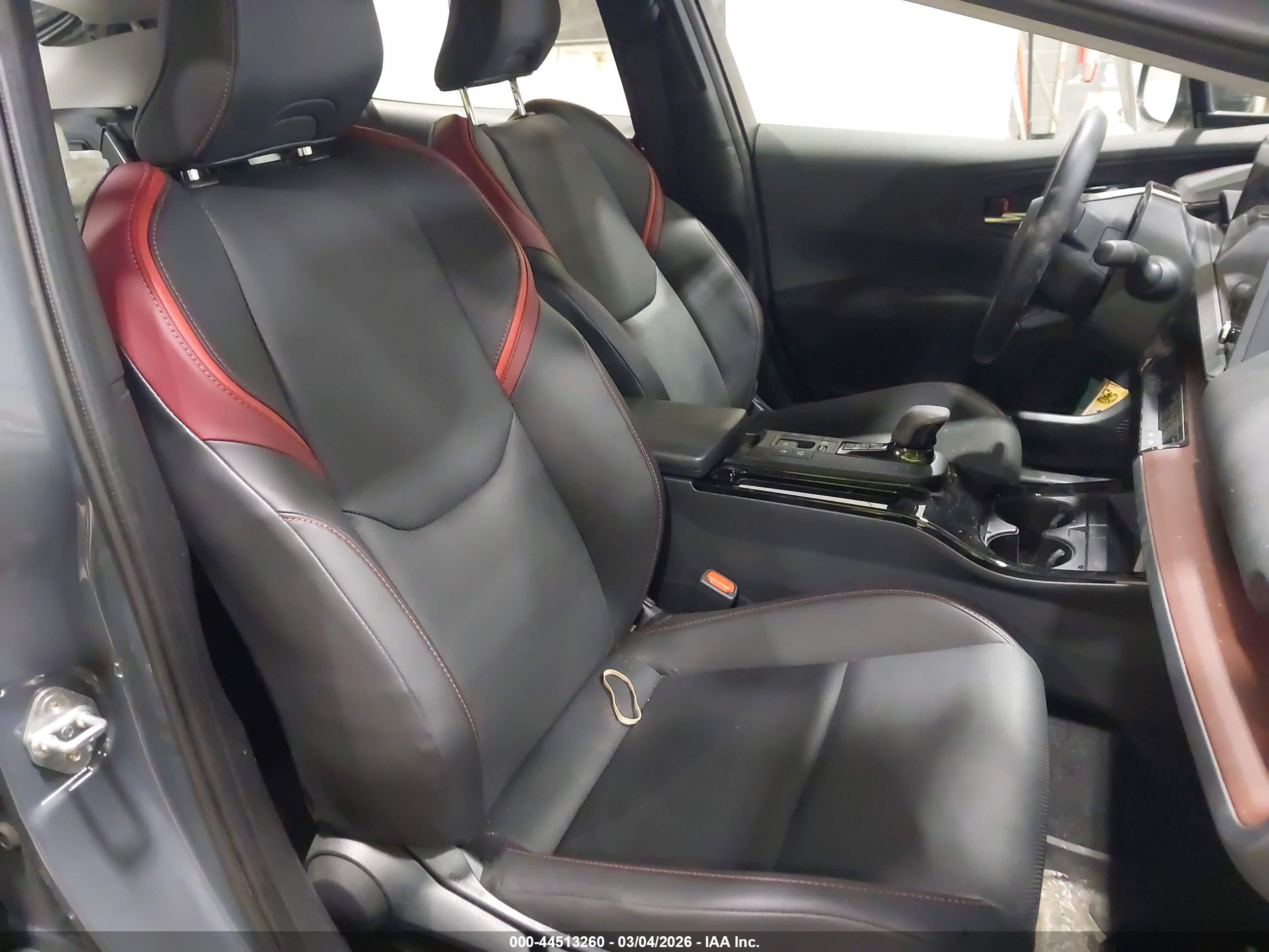 TOYOTA PRIUS image 8