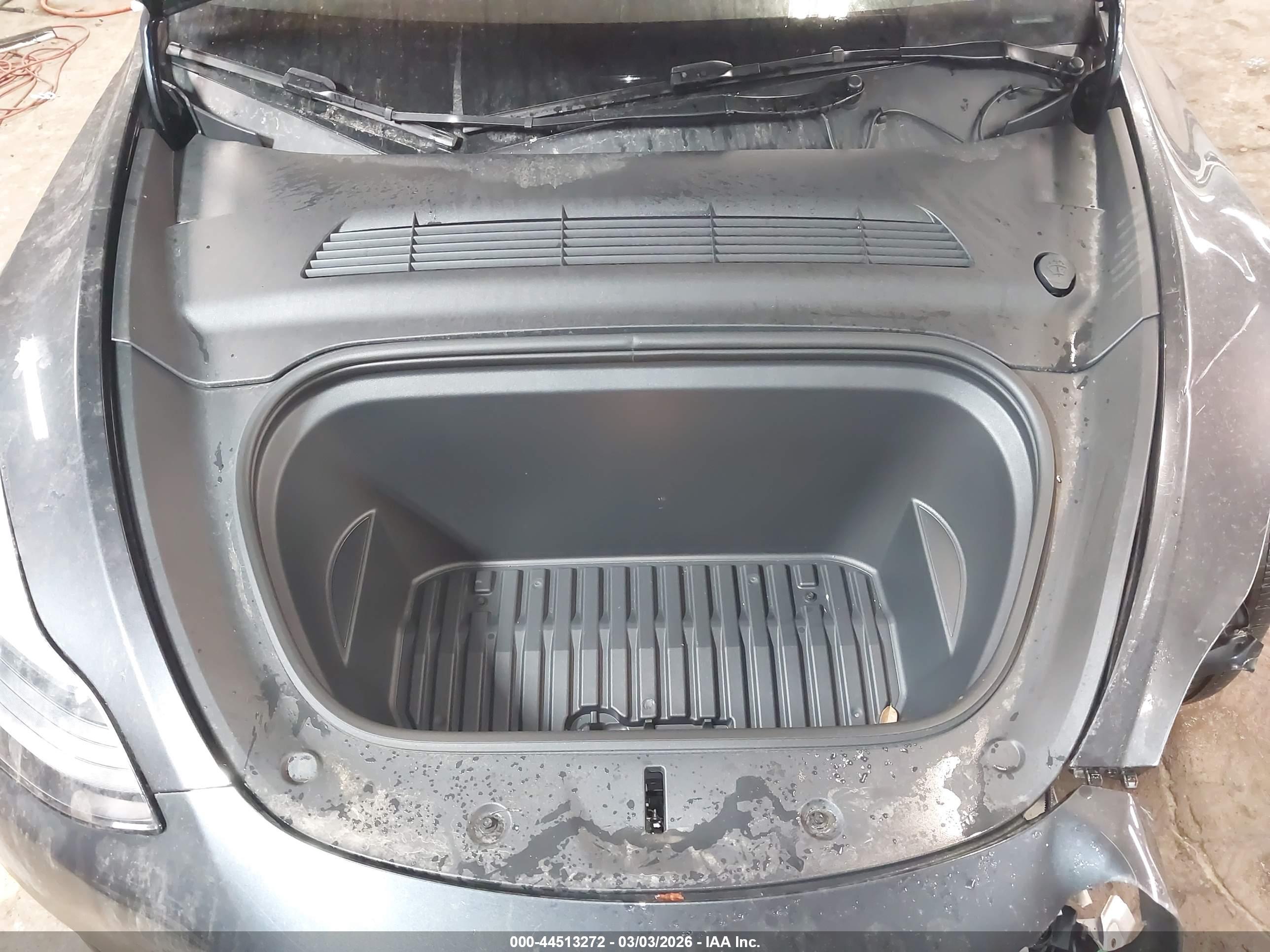 TESLA MODEL image 10