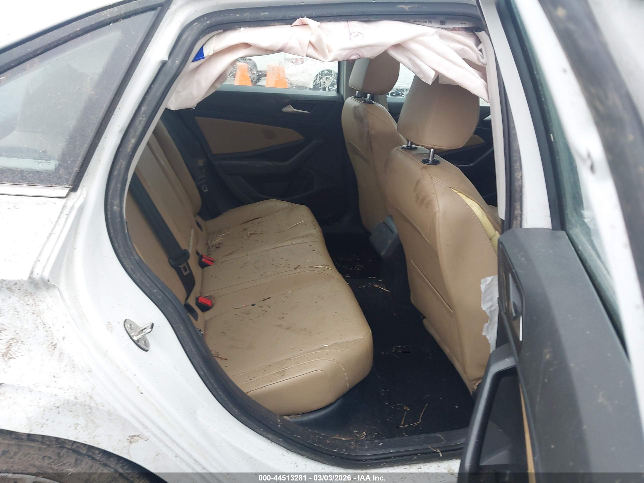 VOLKSWAGEN JETTA image 8