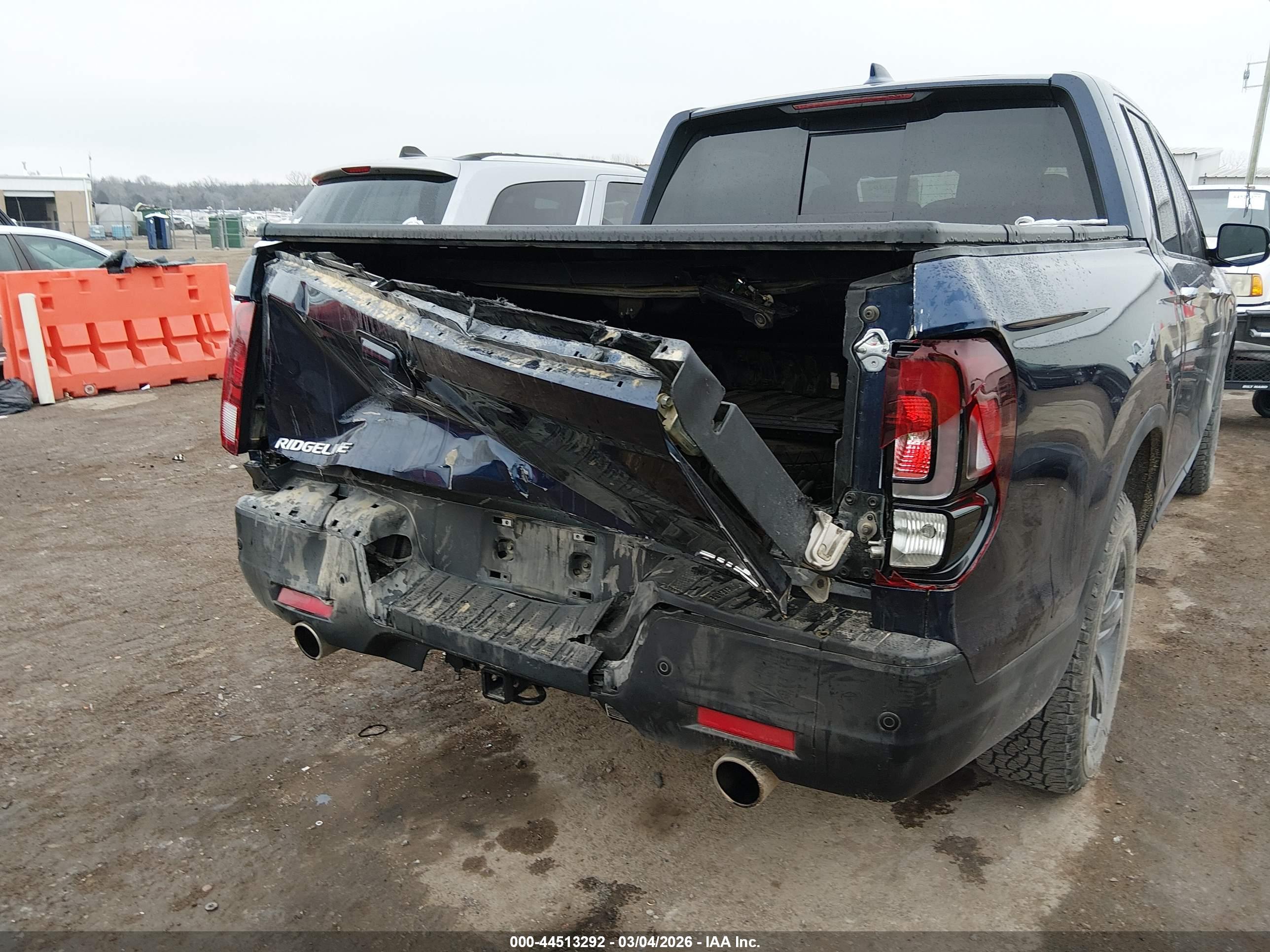 HONDA RIDGELINE image 6