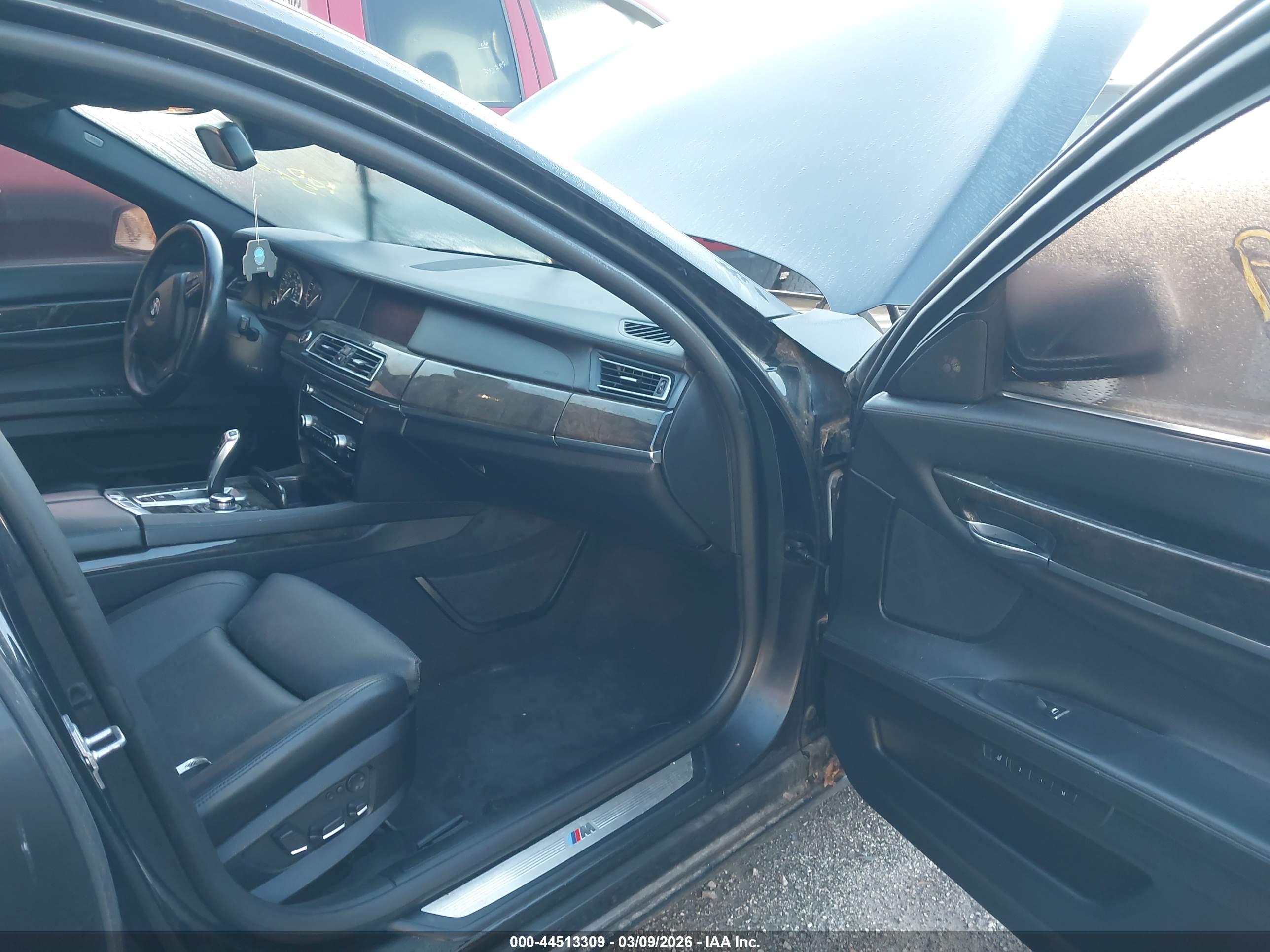 BMW 750LI image 5
