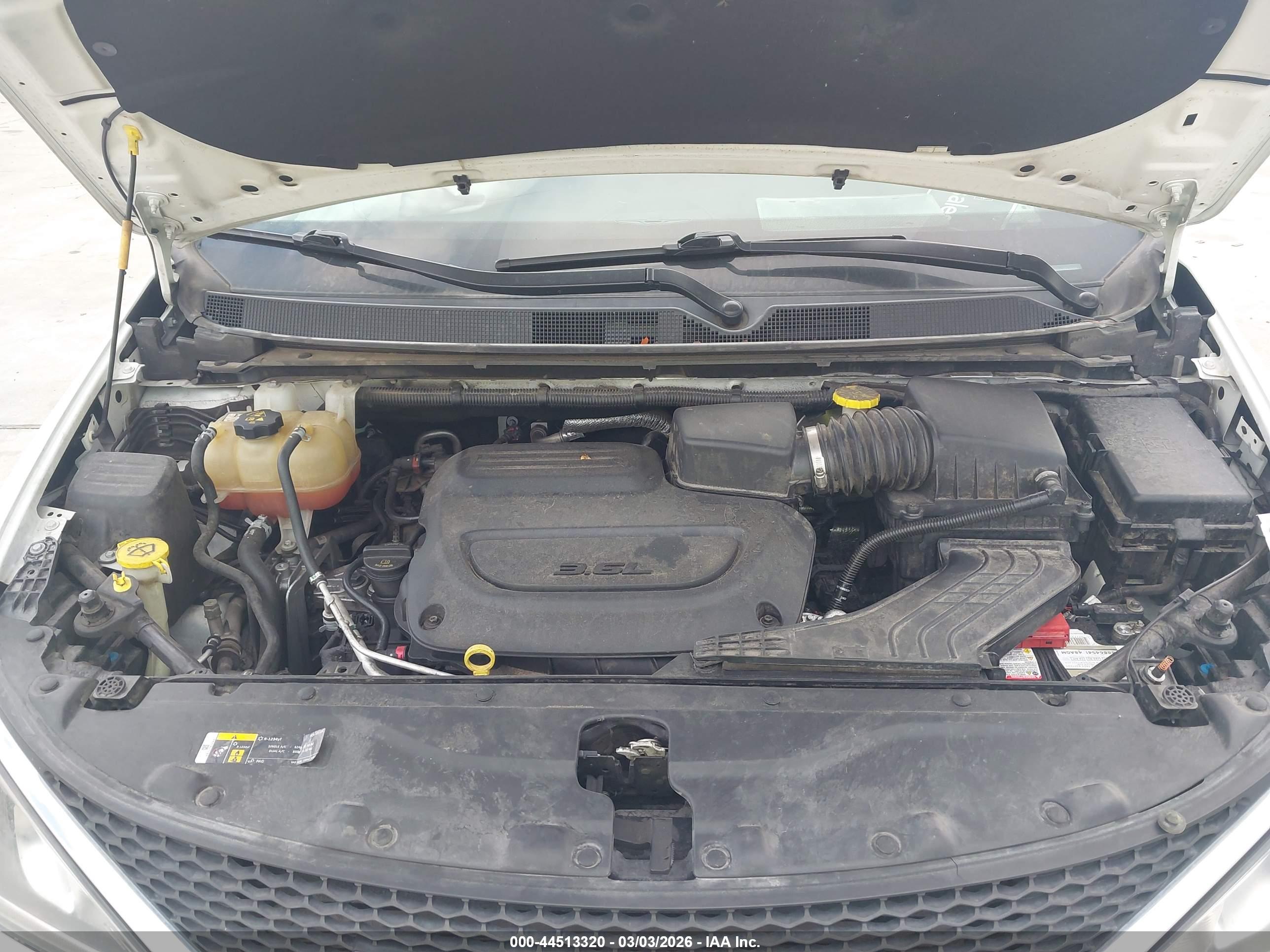 CHRYSLER PACIFICA image 10