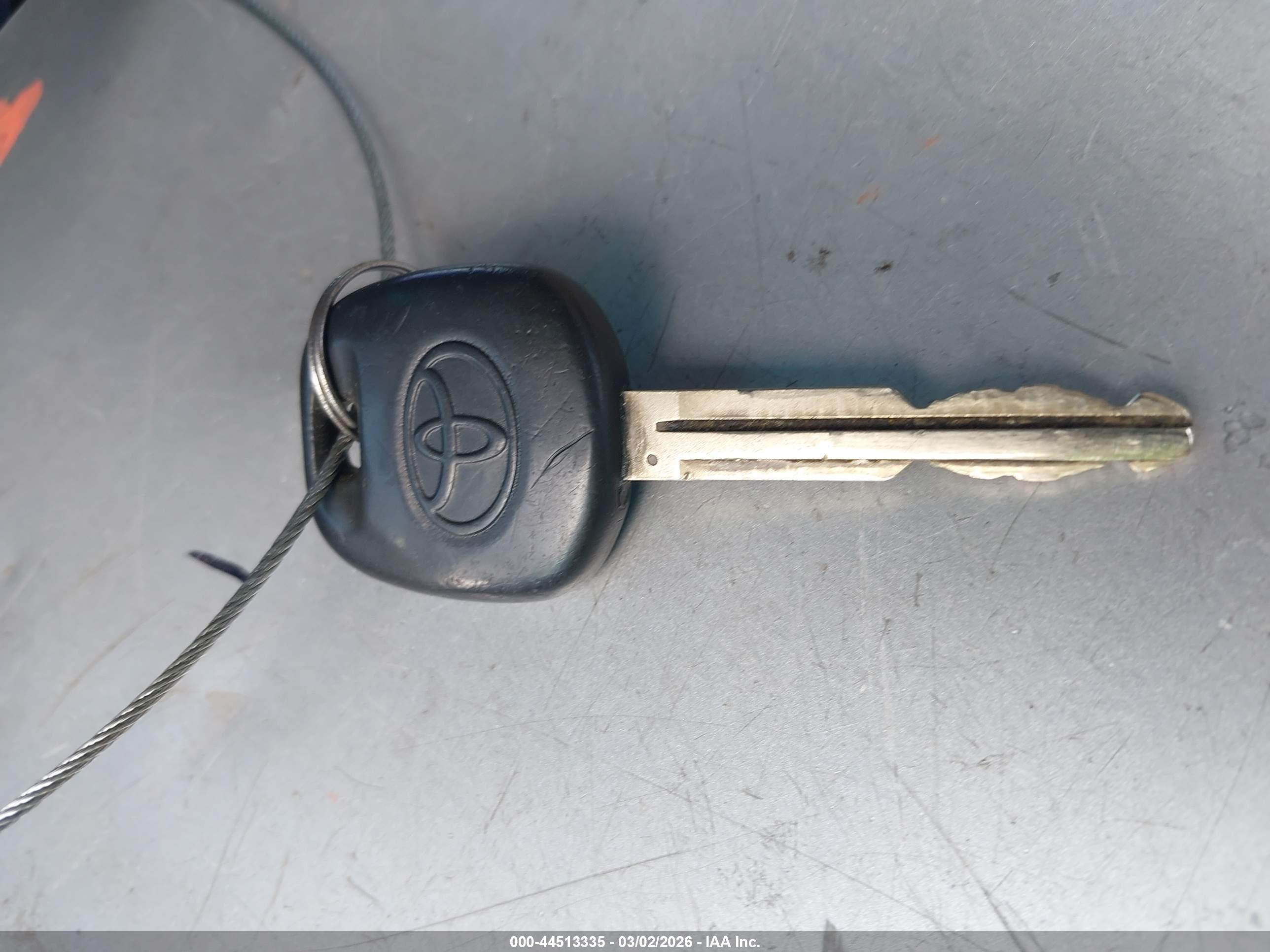 TOYOTA 4RUNNER image 11