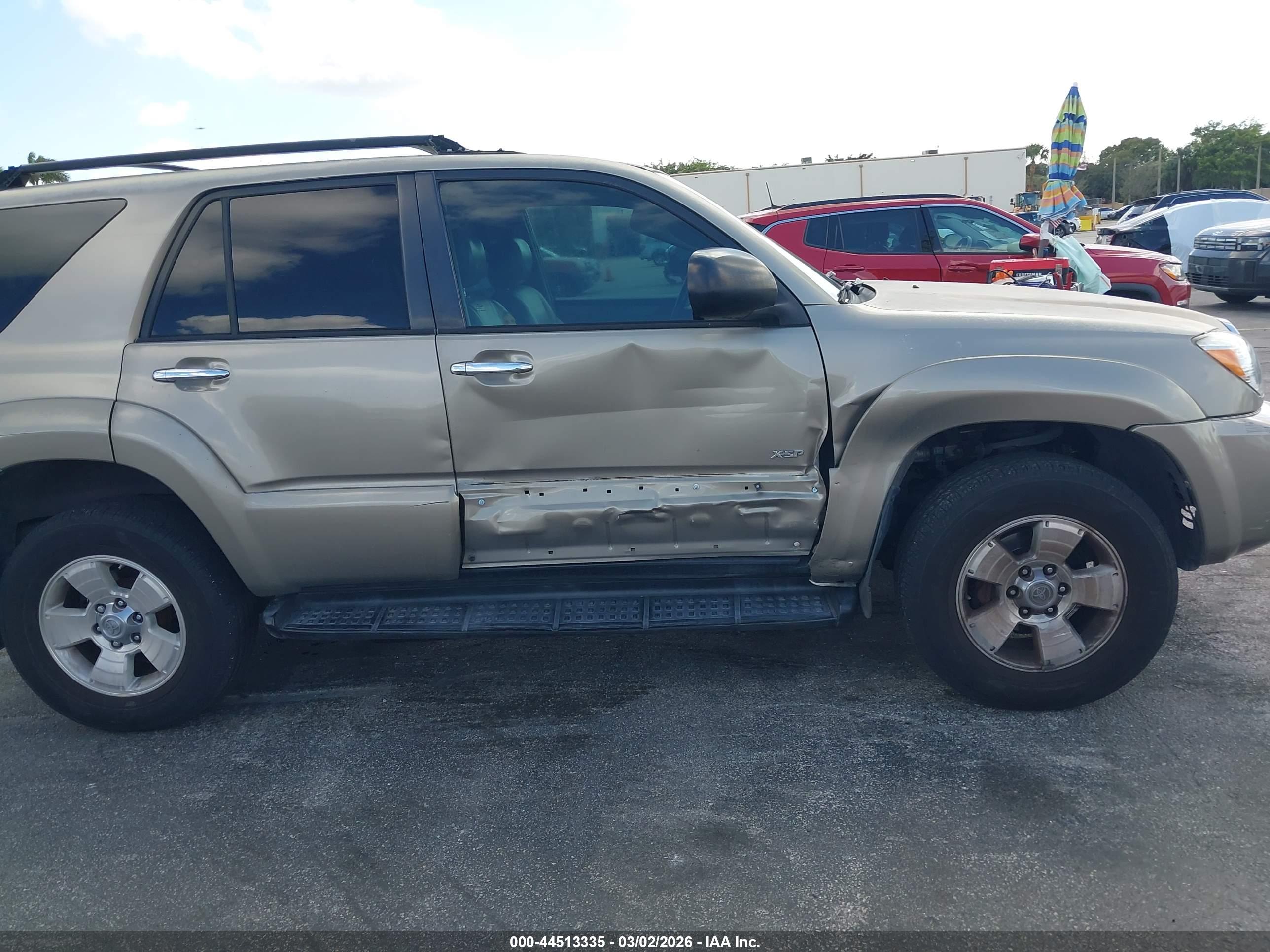 TOYOTA 4RUNNER image 6