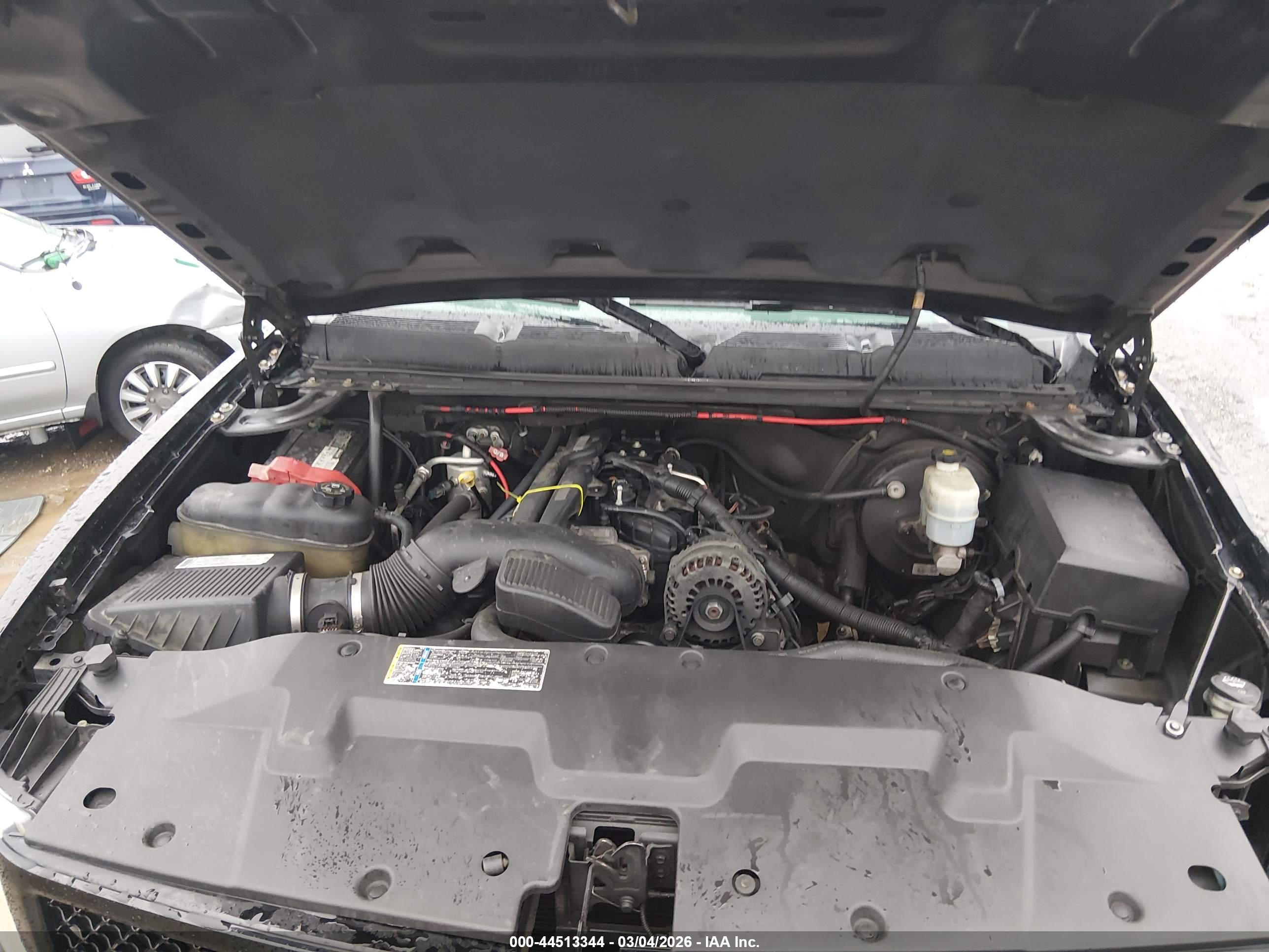 CHEVROLET SILVERADO image 10