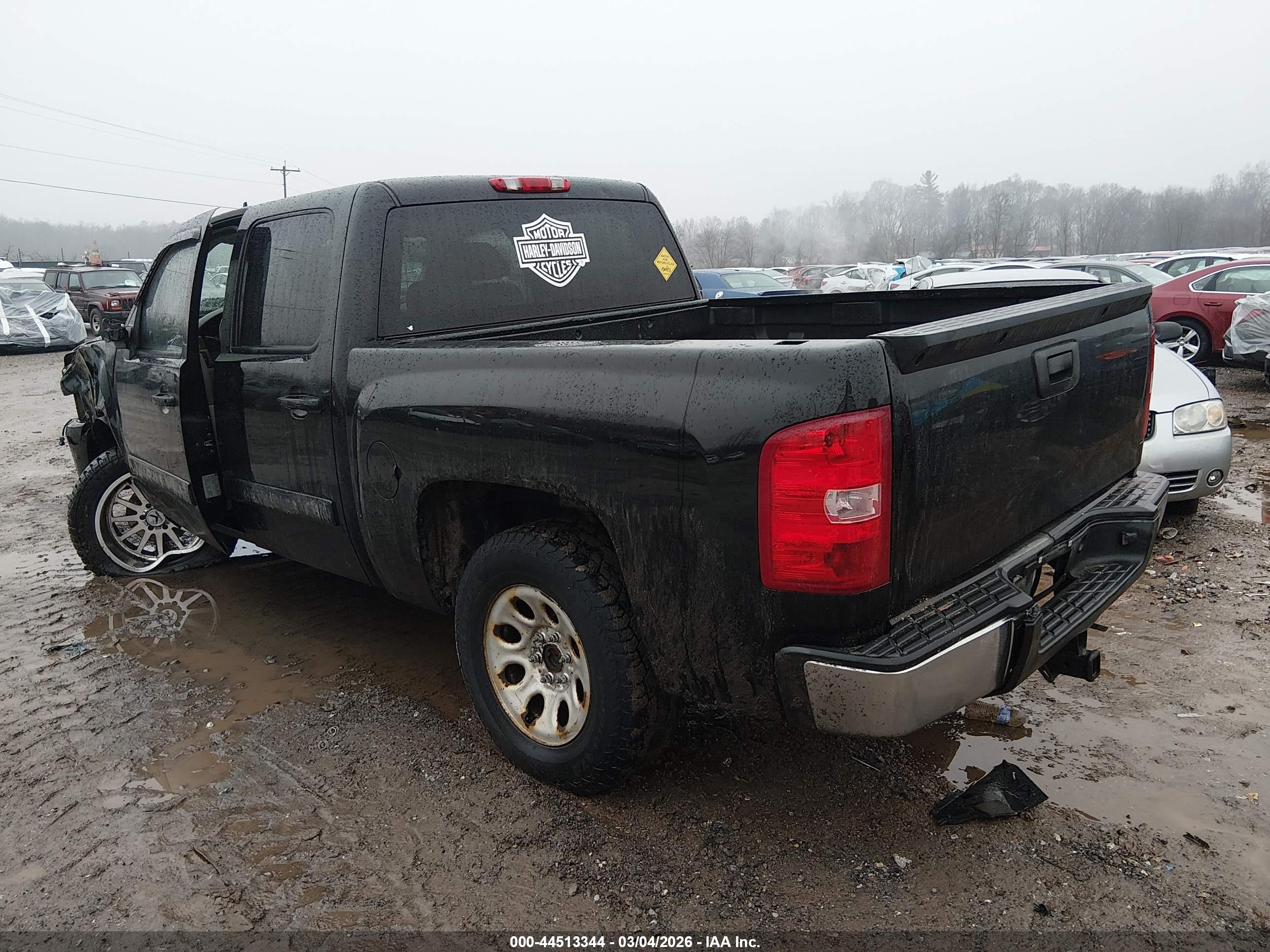 CHEVROLET SILVERADO image 3