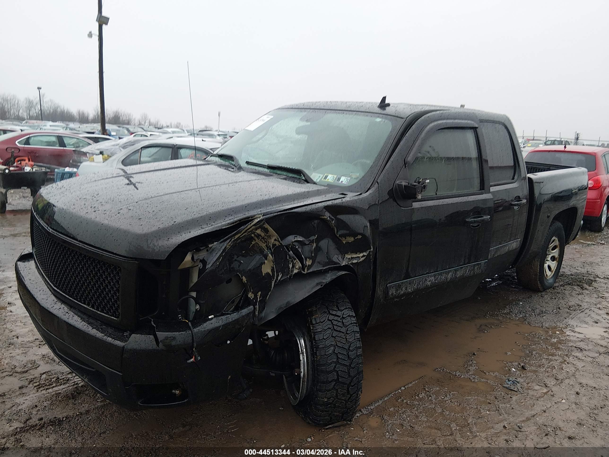 CHEVROLET SILVERADO image 6