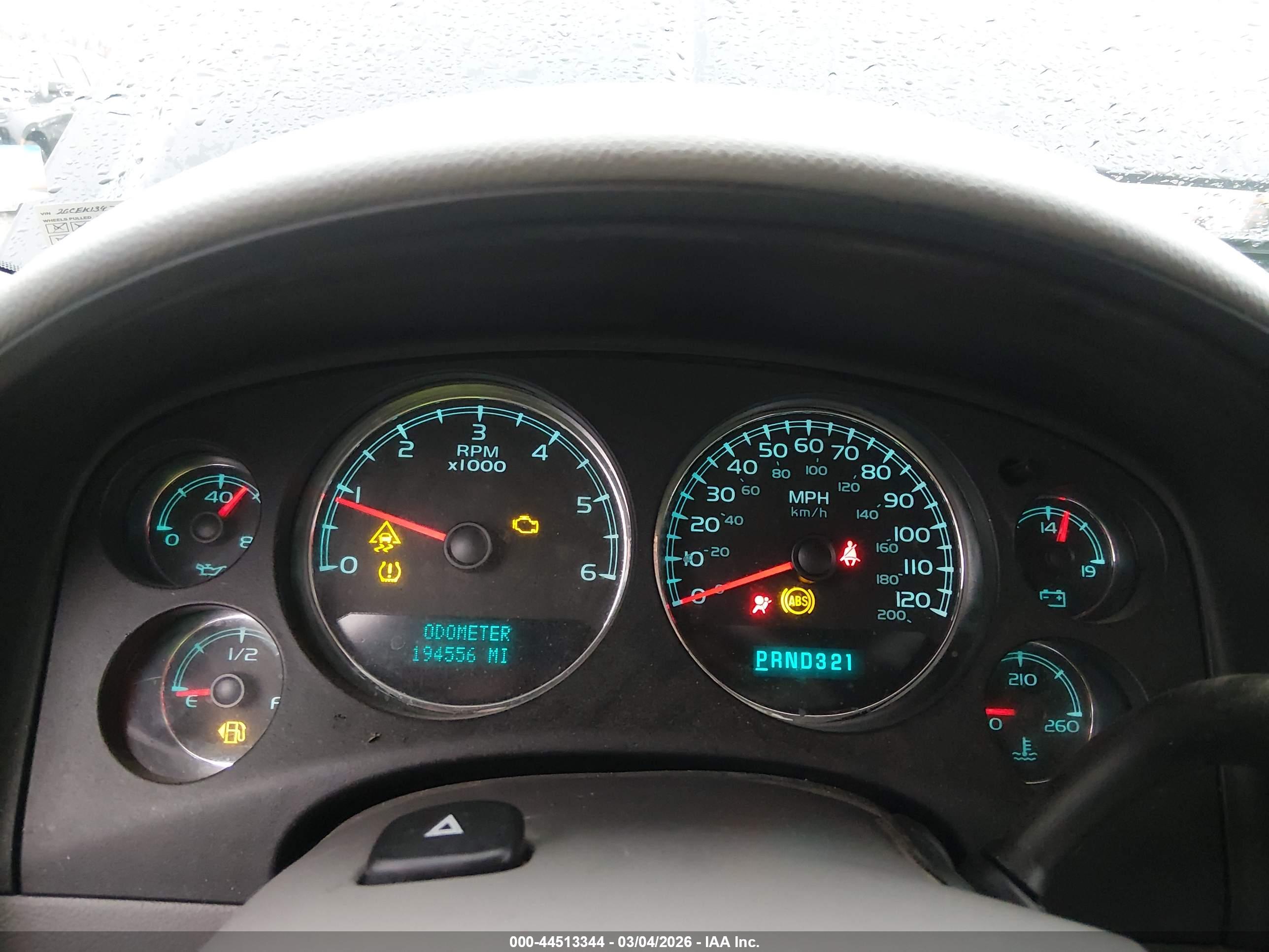CHEVROLET SILVERADO image 7