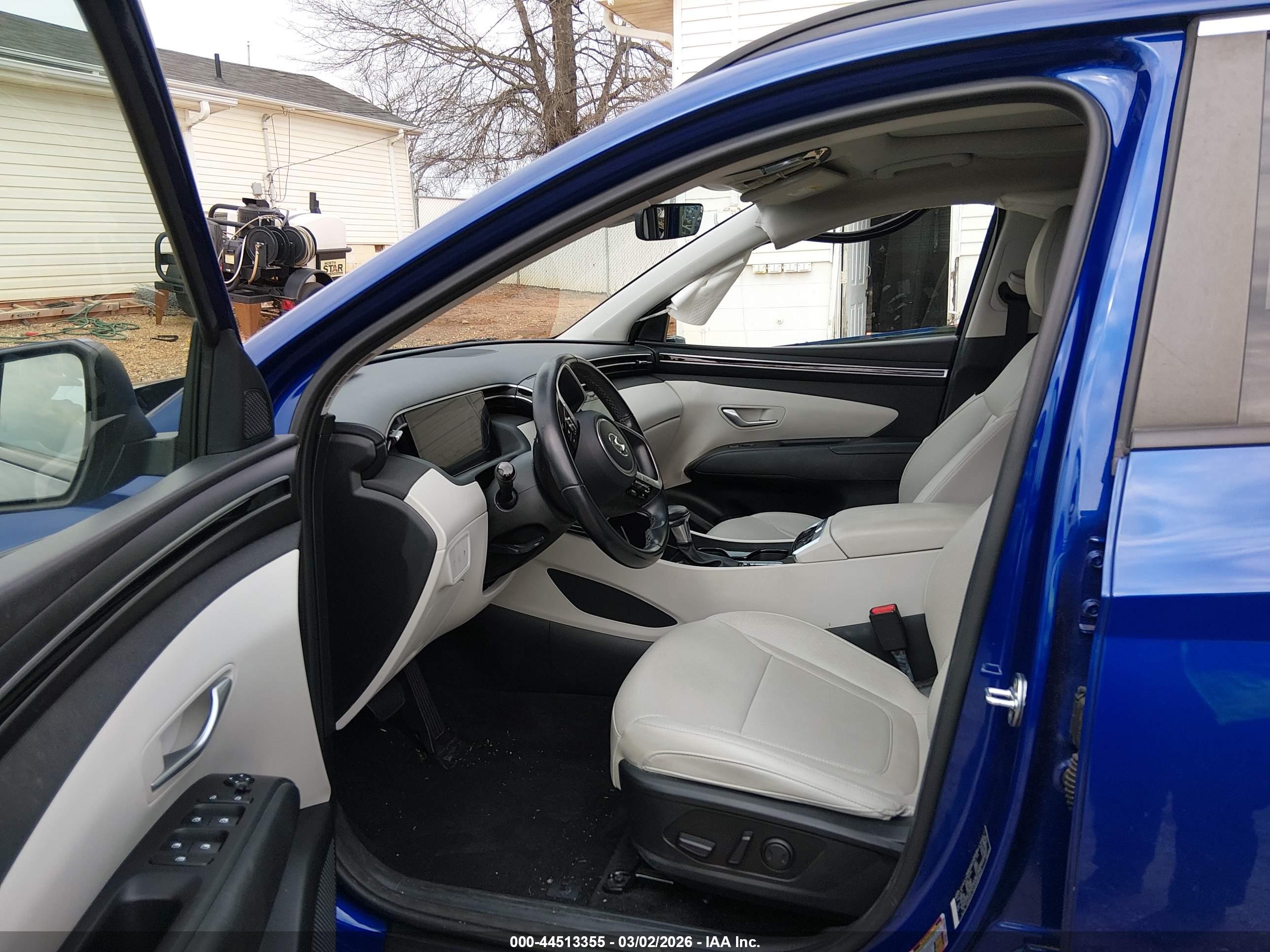 HYUNDAI TUCSON image 5
