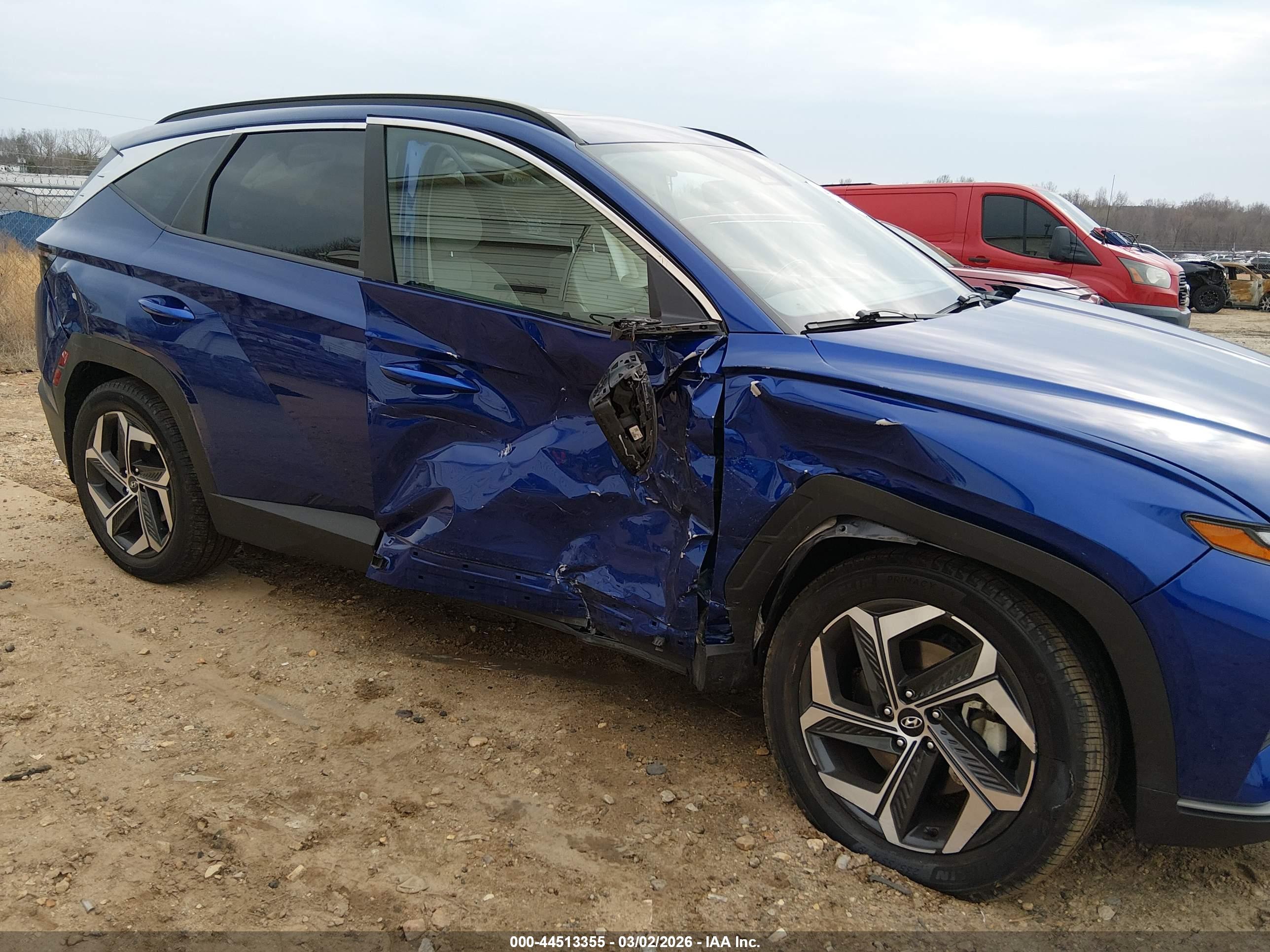 HYUNDAI TUCSON image 6