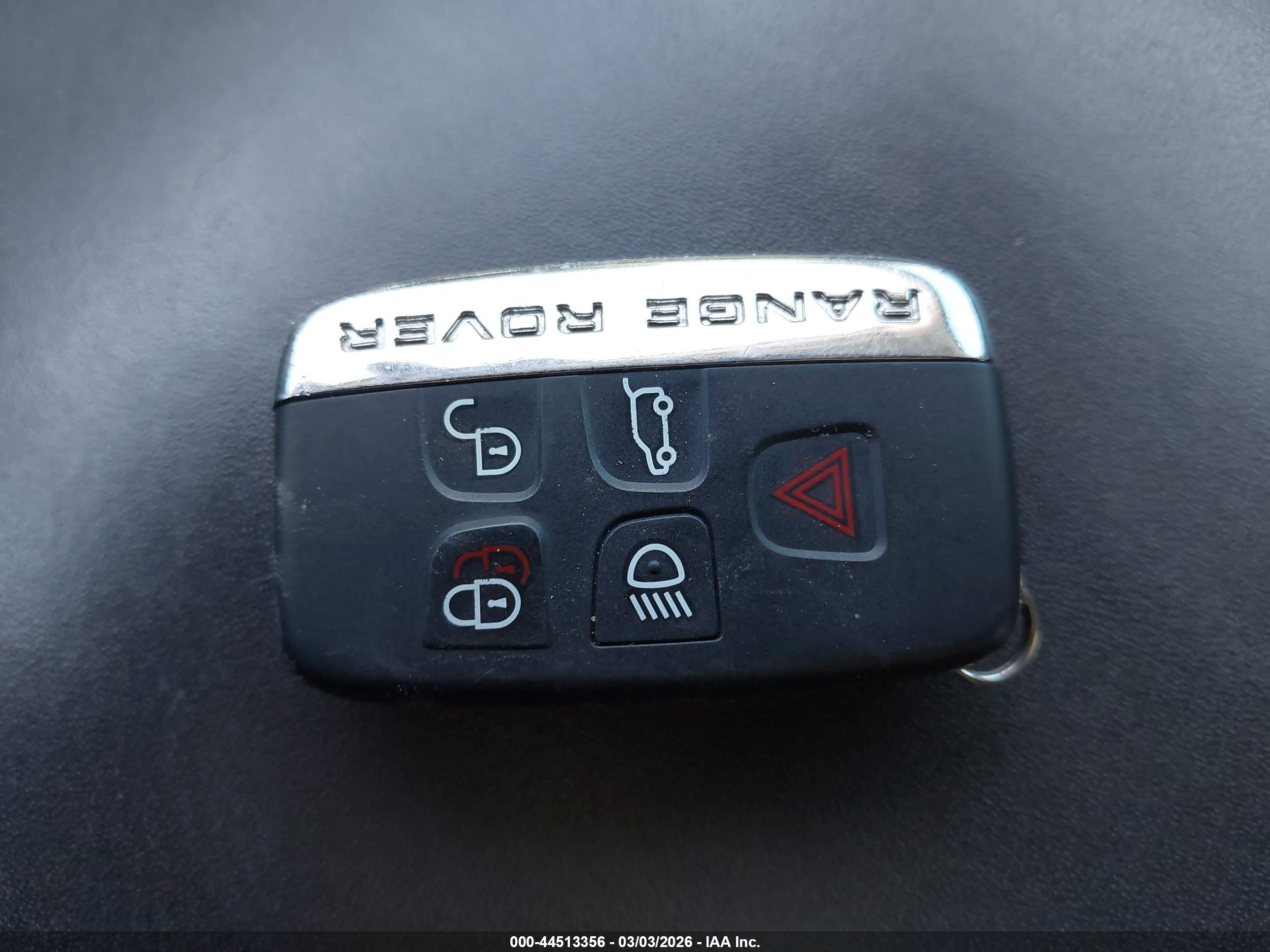 LAND ROVER image 11