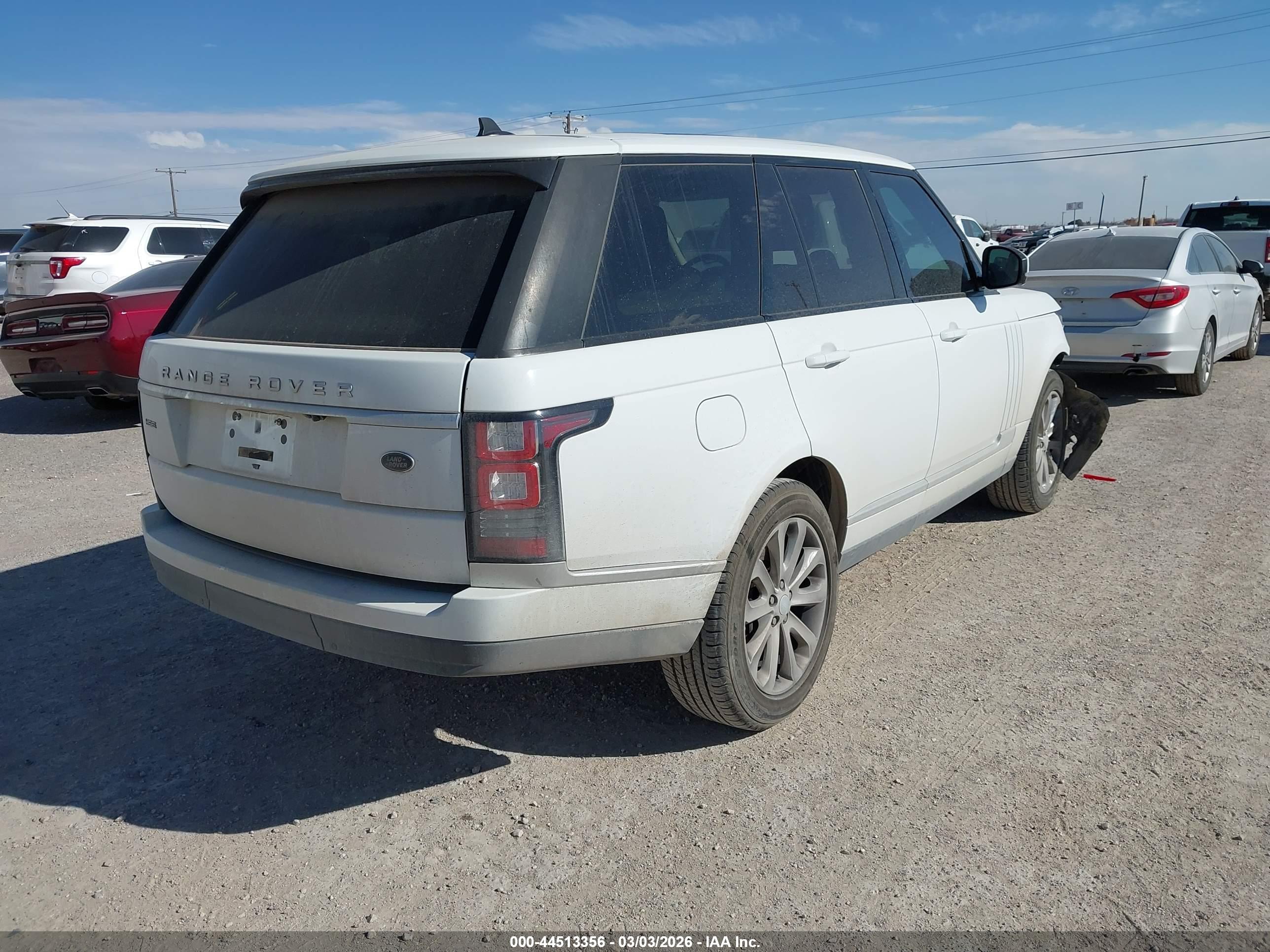 LAND ROVER image 4