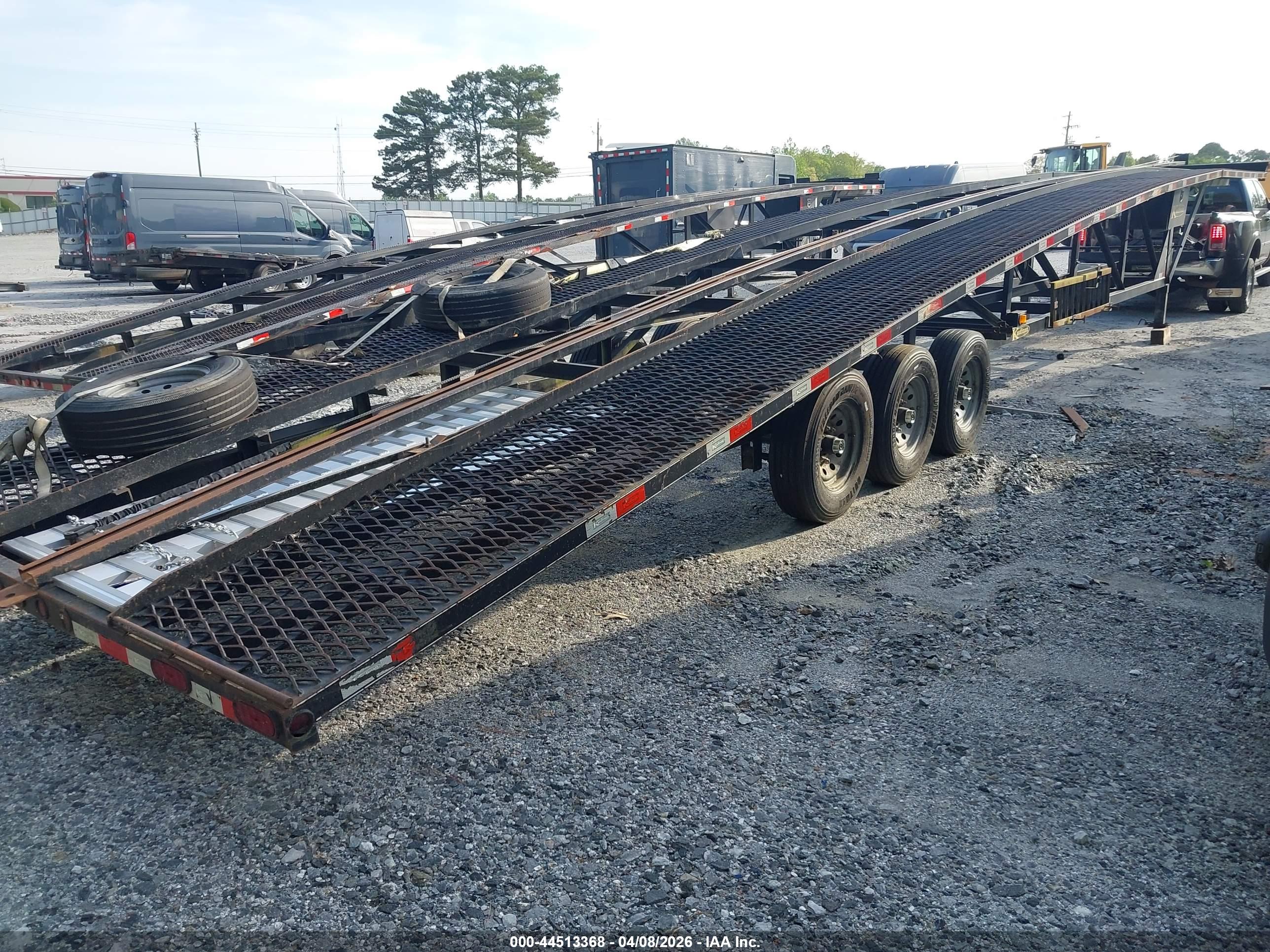 KAUFMAN TRAILERS image 4