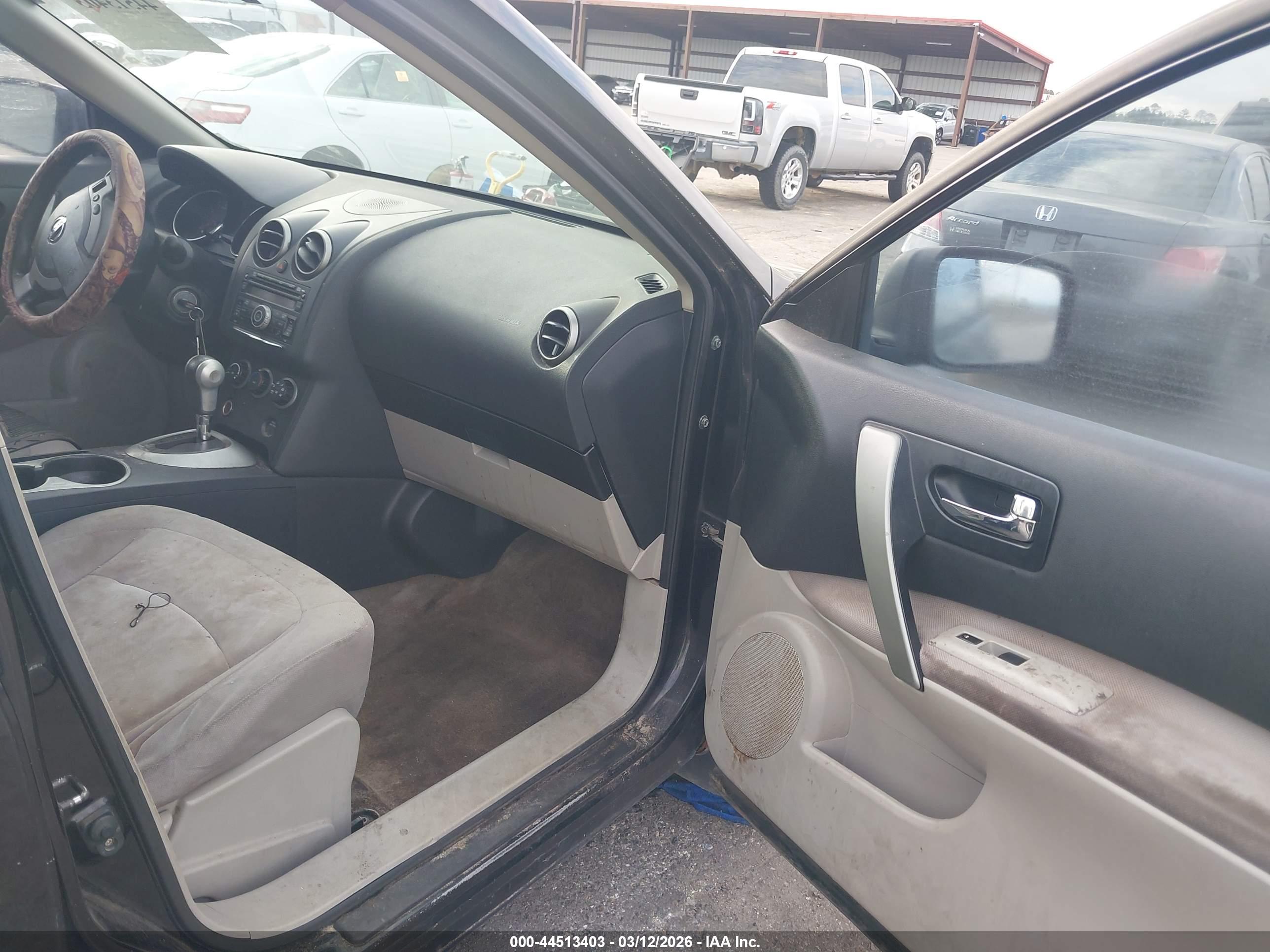 NISSAN ROGUE image 5