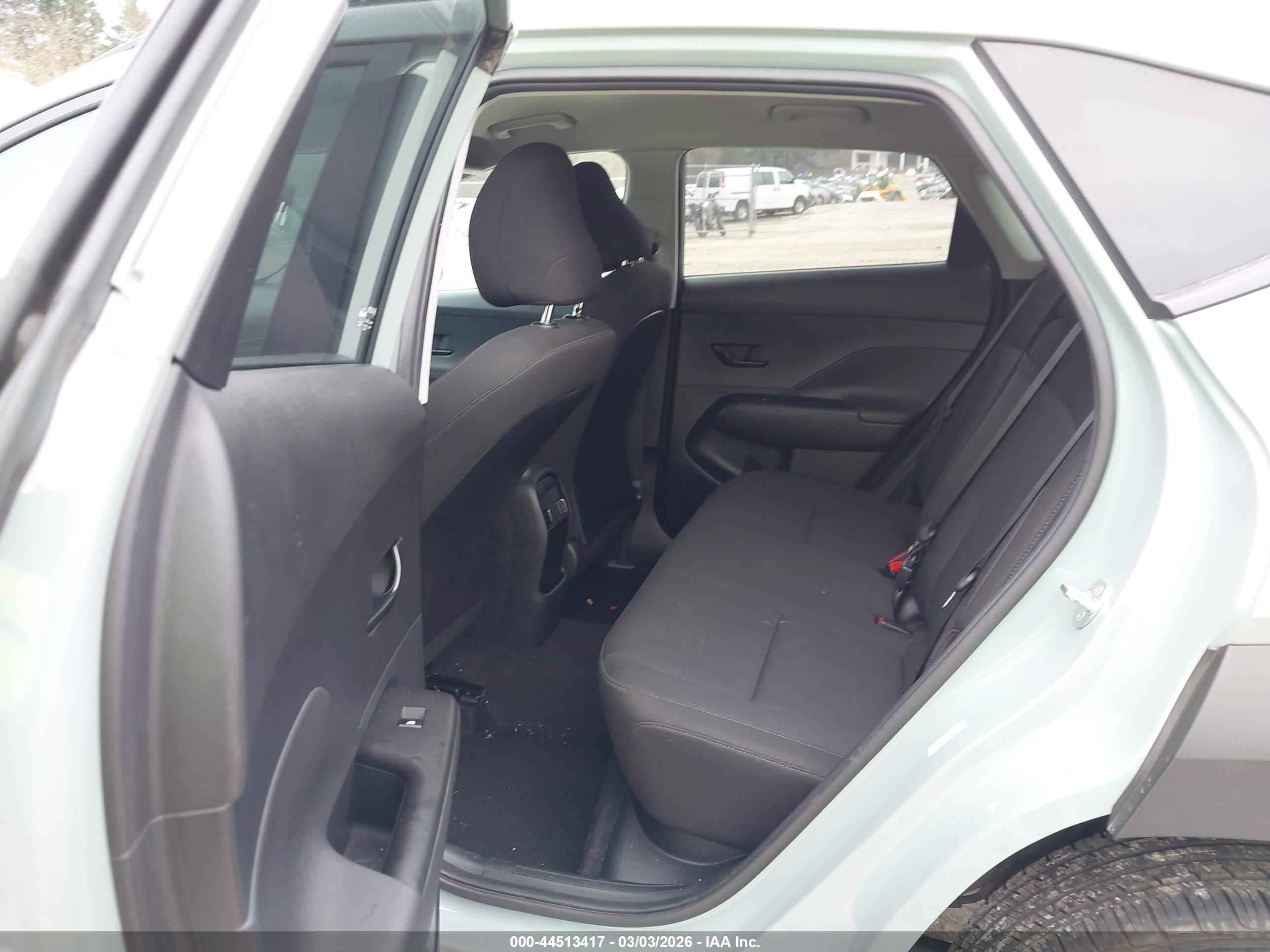 HYUNDAI KONA image 8