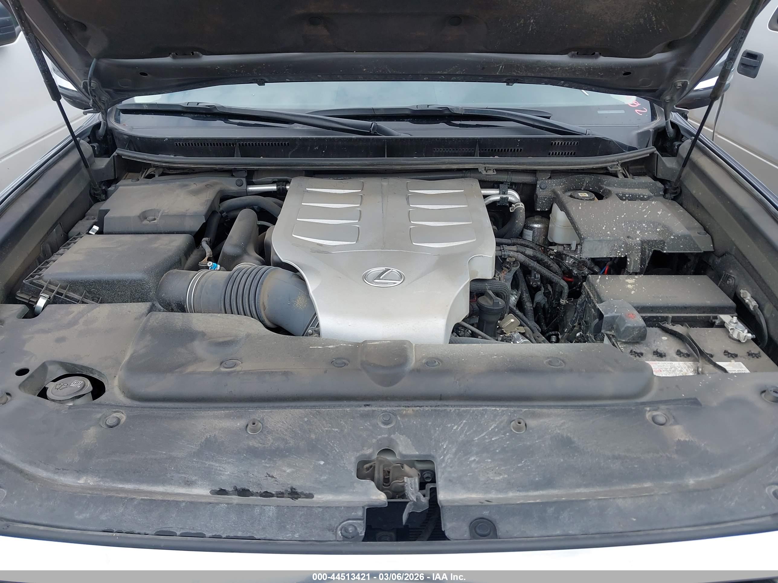 LEXUS GX image 10
