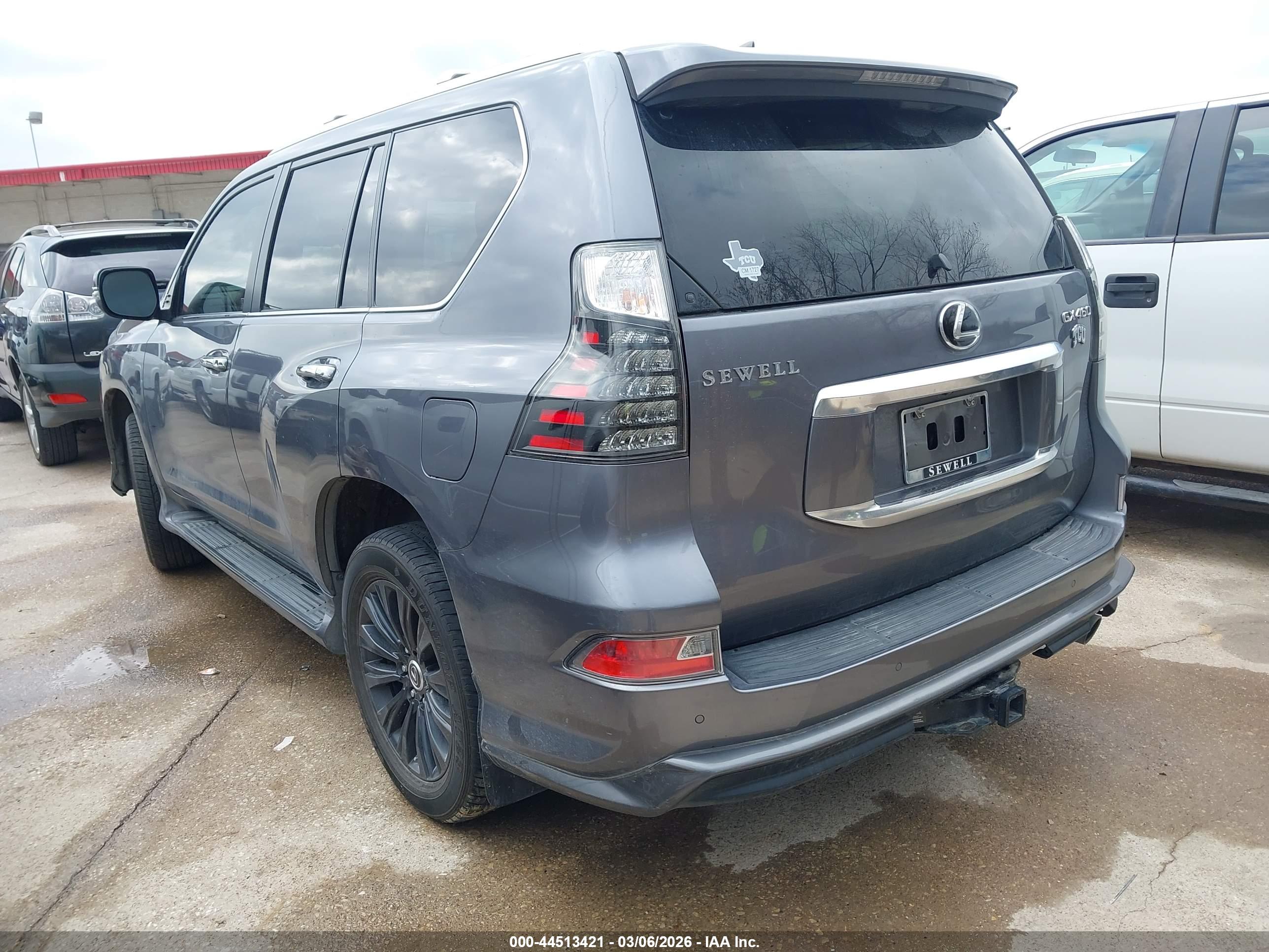 LEXUS GX image 3