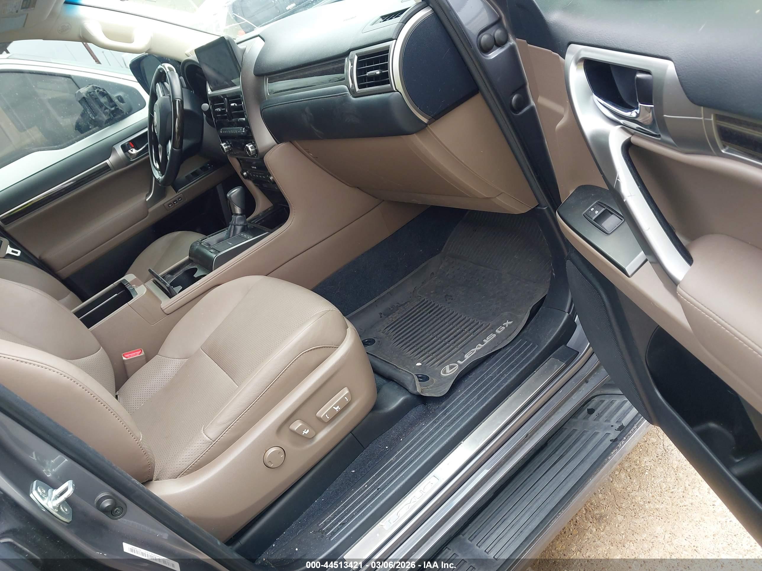 LEXUS GX image 5