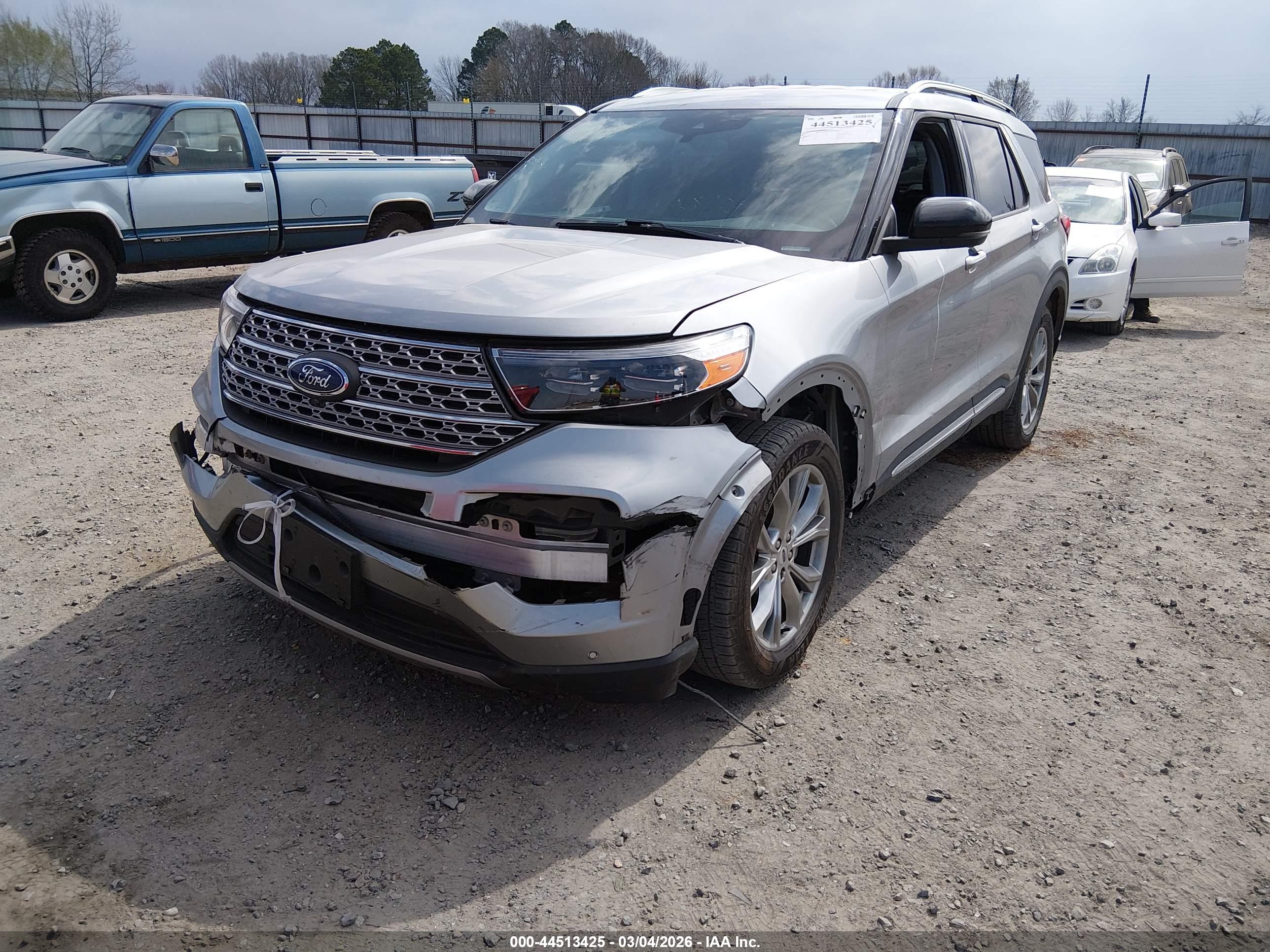 FORD EXPLORER image 2