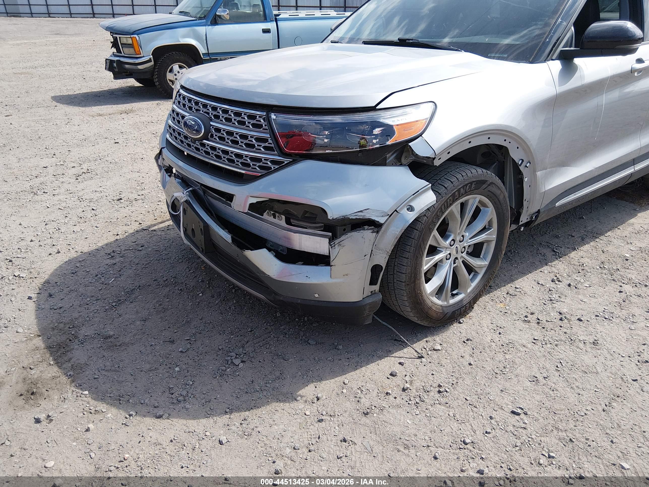 FORD EXPLORER image 6