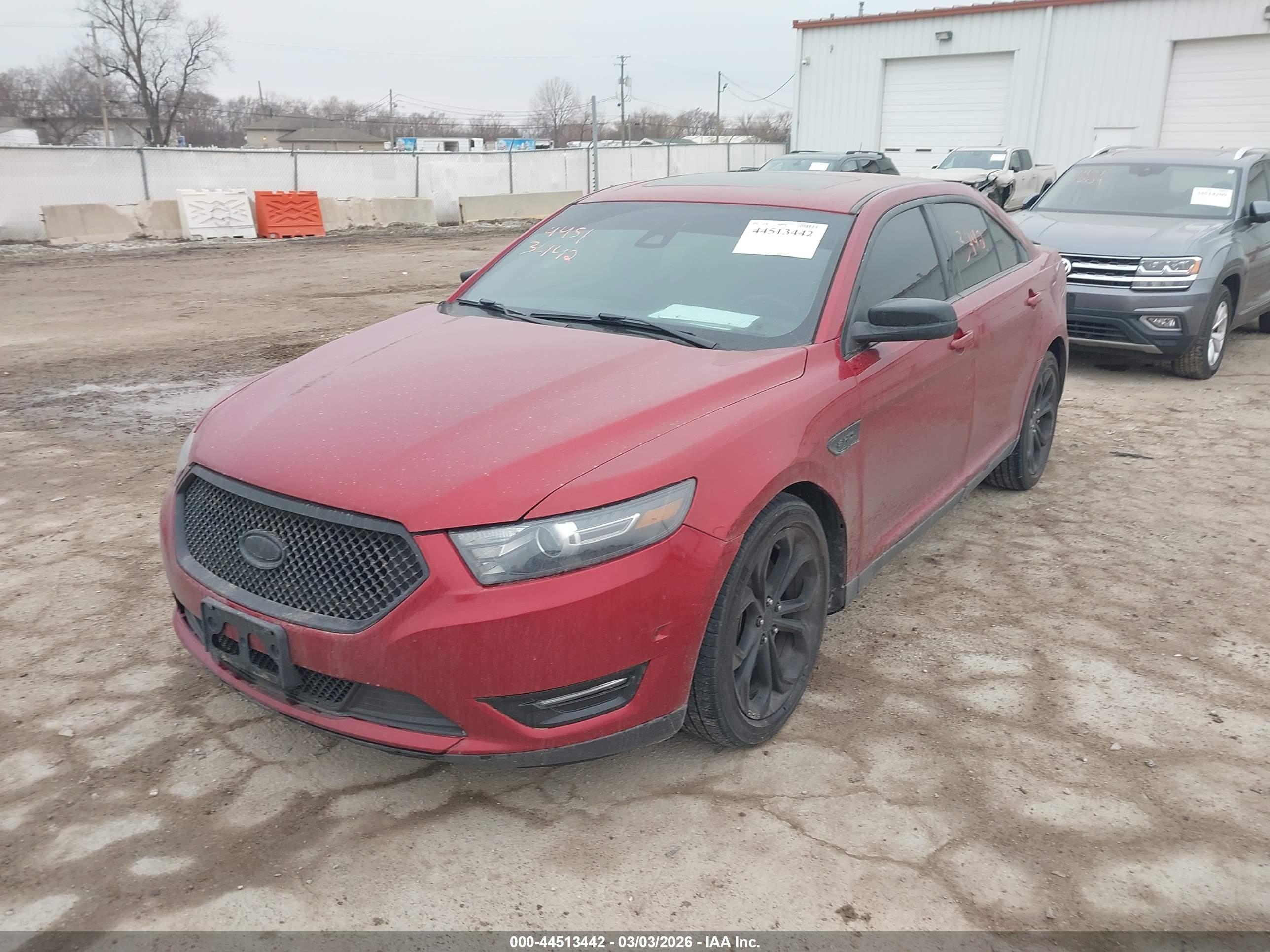 FORD TAURUS image 2
