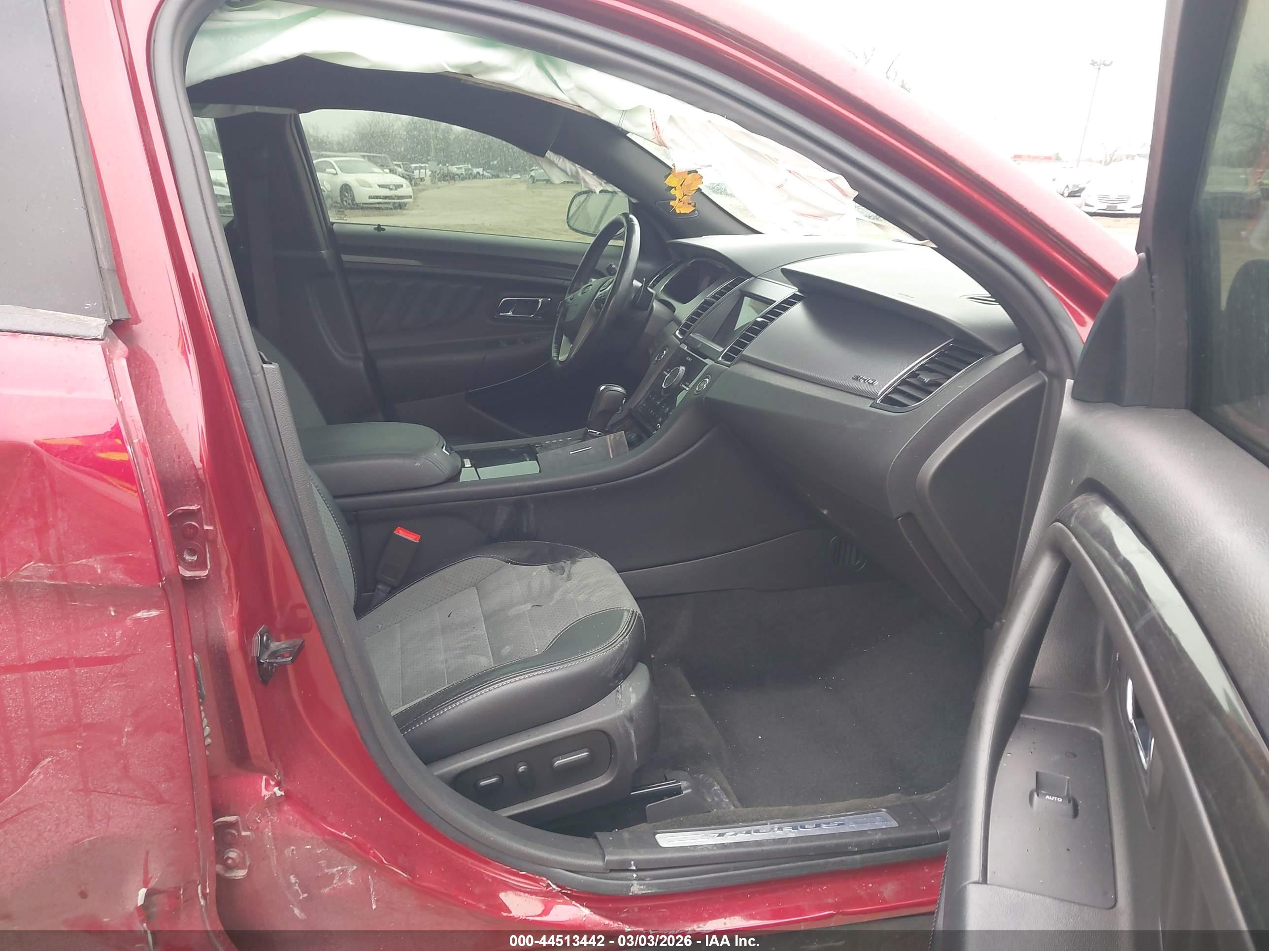 FORD TAURUS image 5