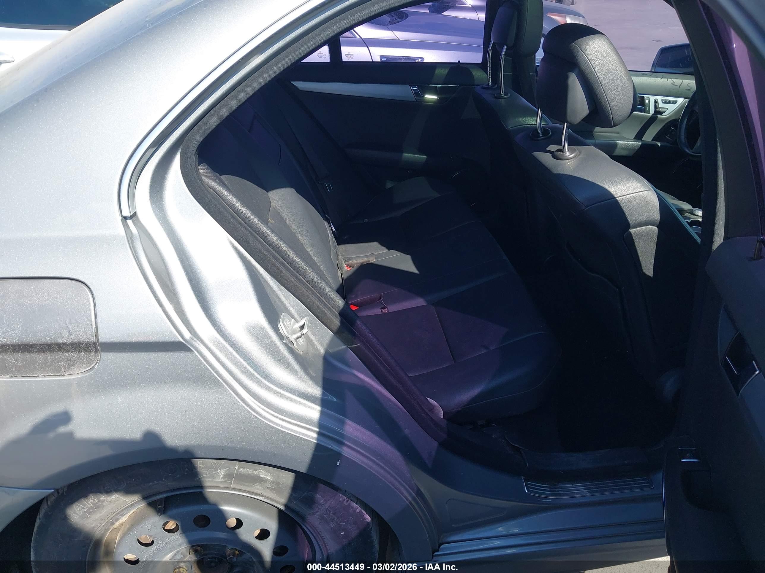 MERCEDES-BENZ C image 8