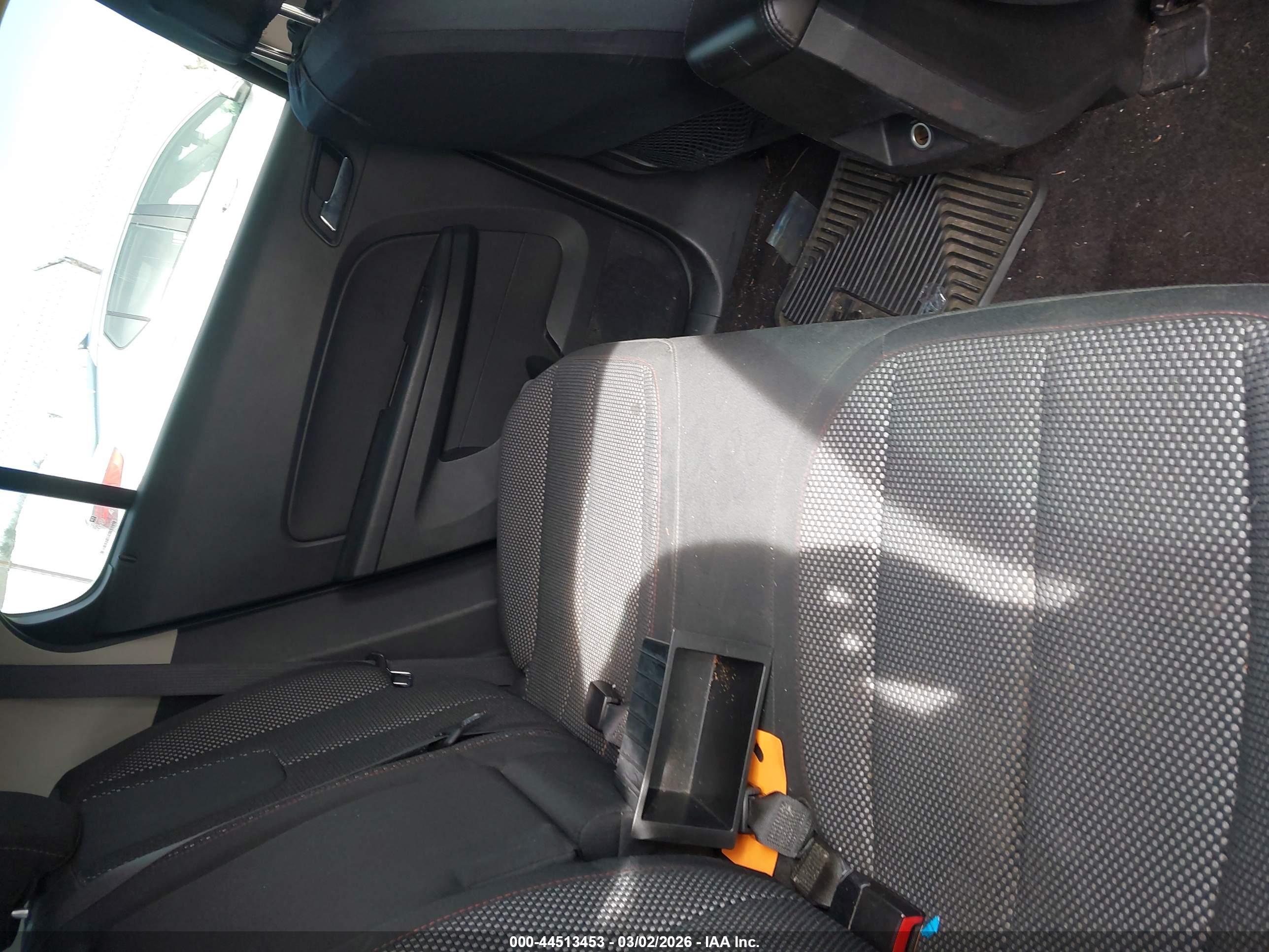 CHEVROLET EQUINOX image 8
