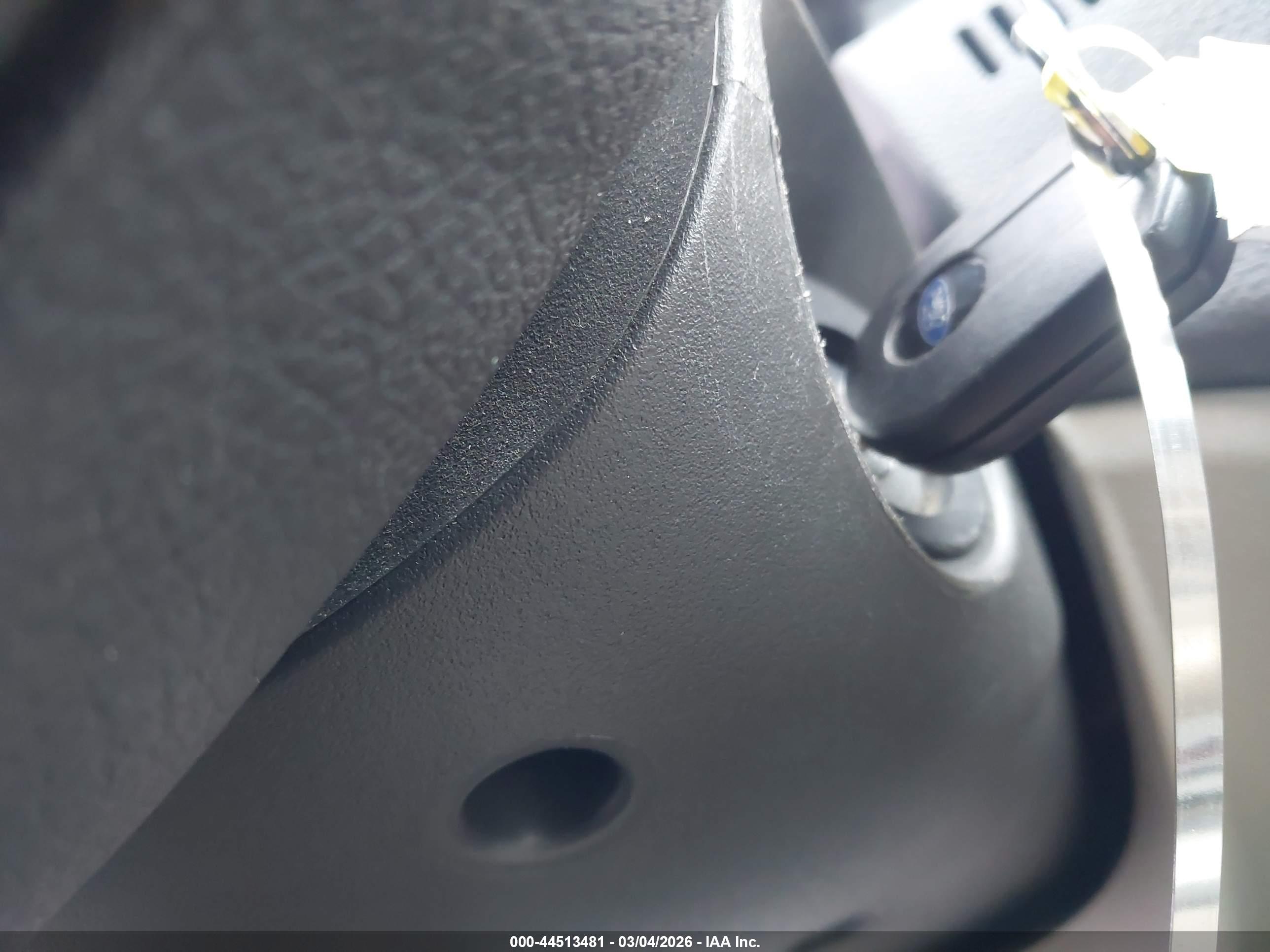 FORD FUSION image 11