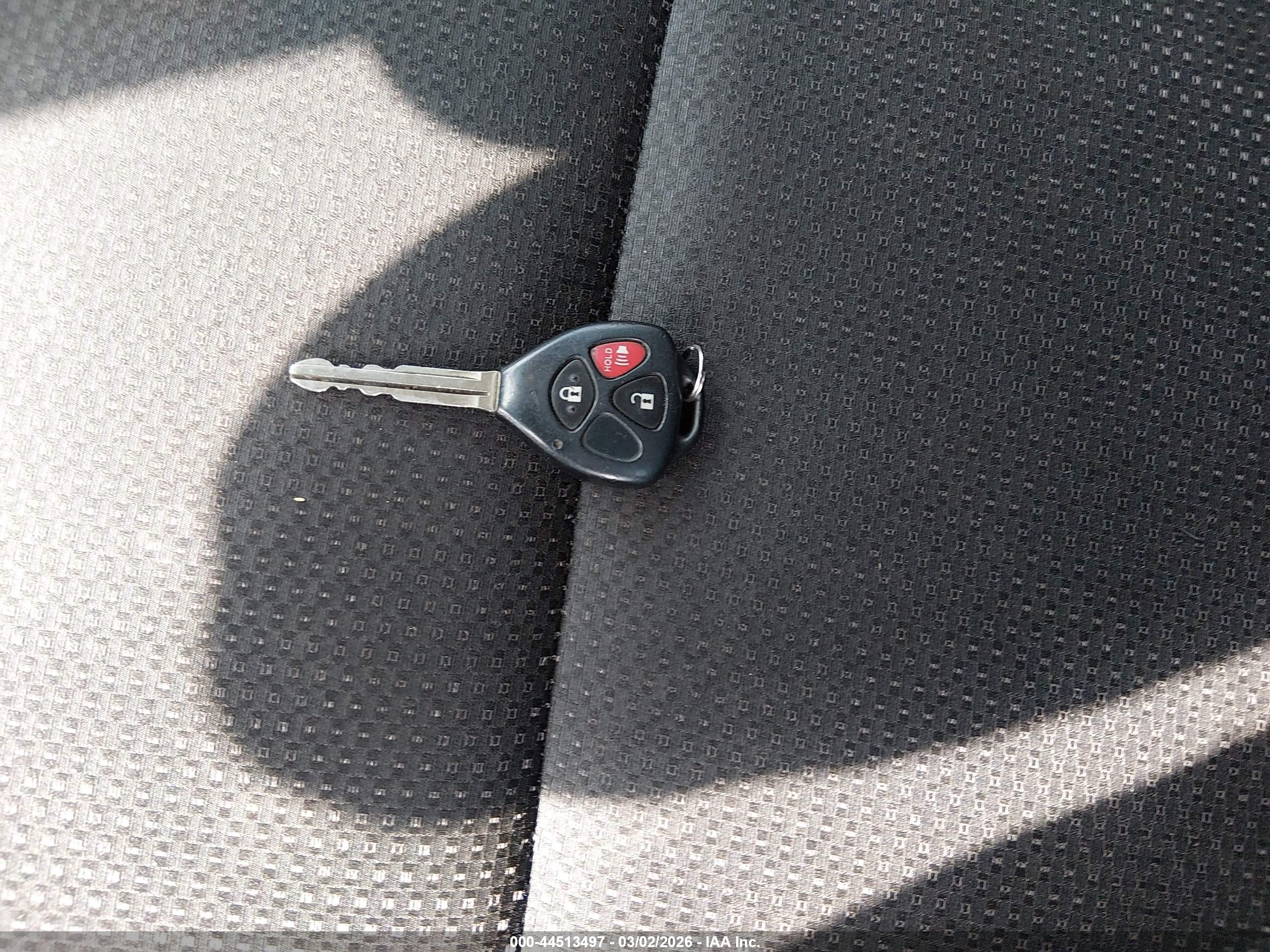 PONTIAC VIBE image 11
