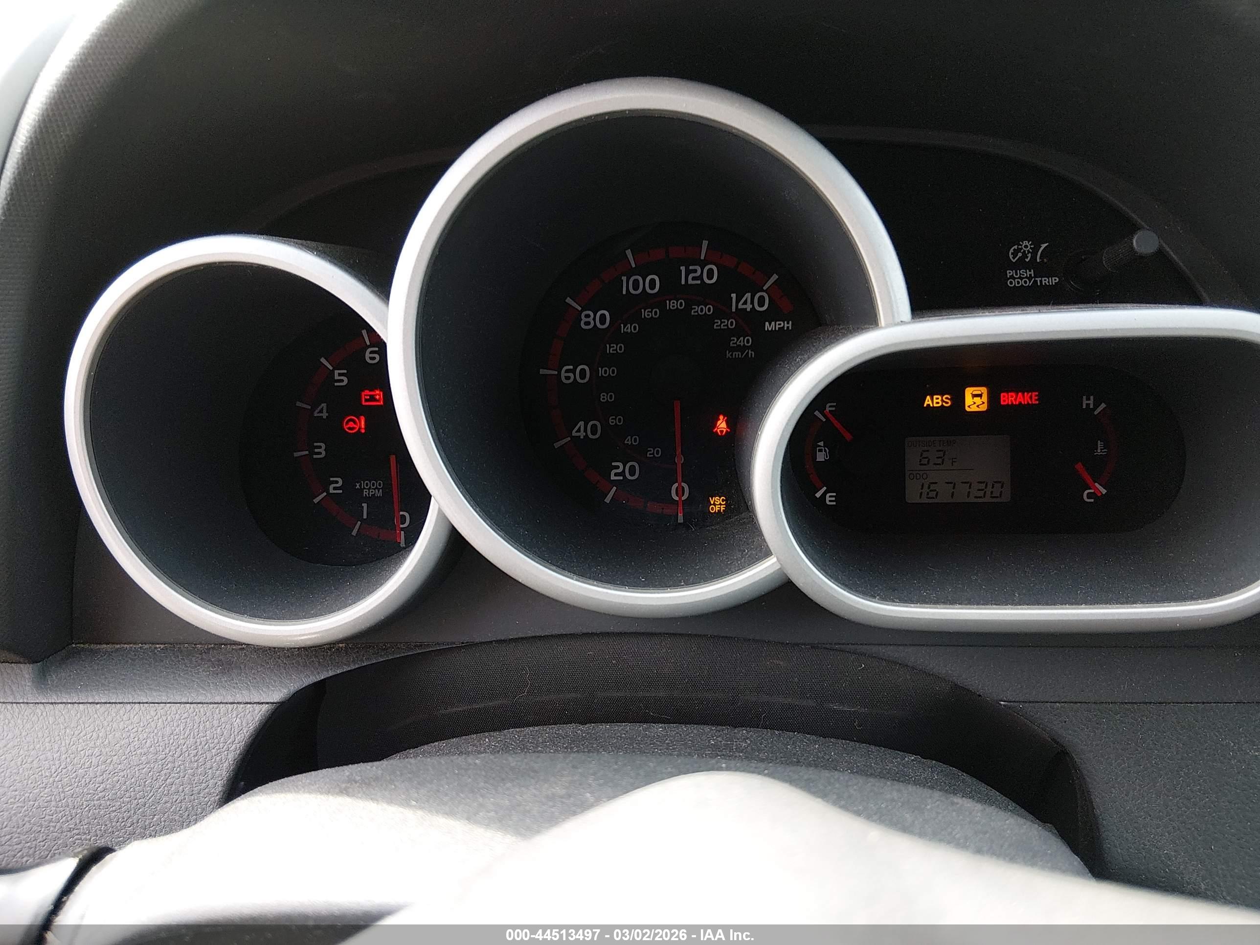 PONTIAC VIBE image 7
