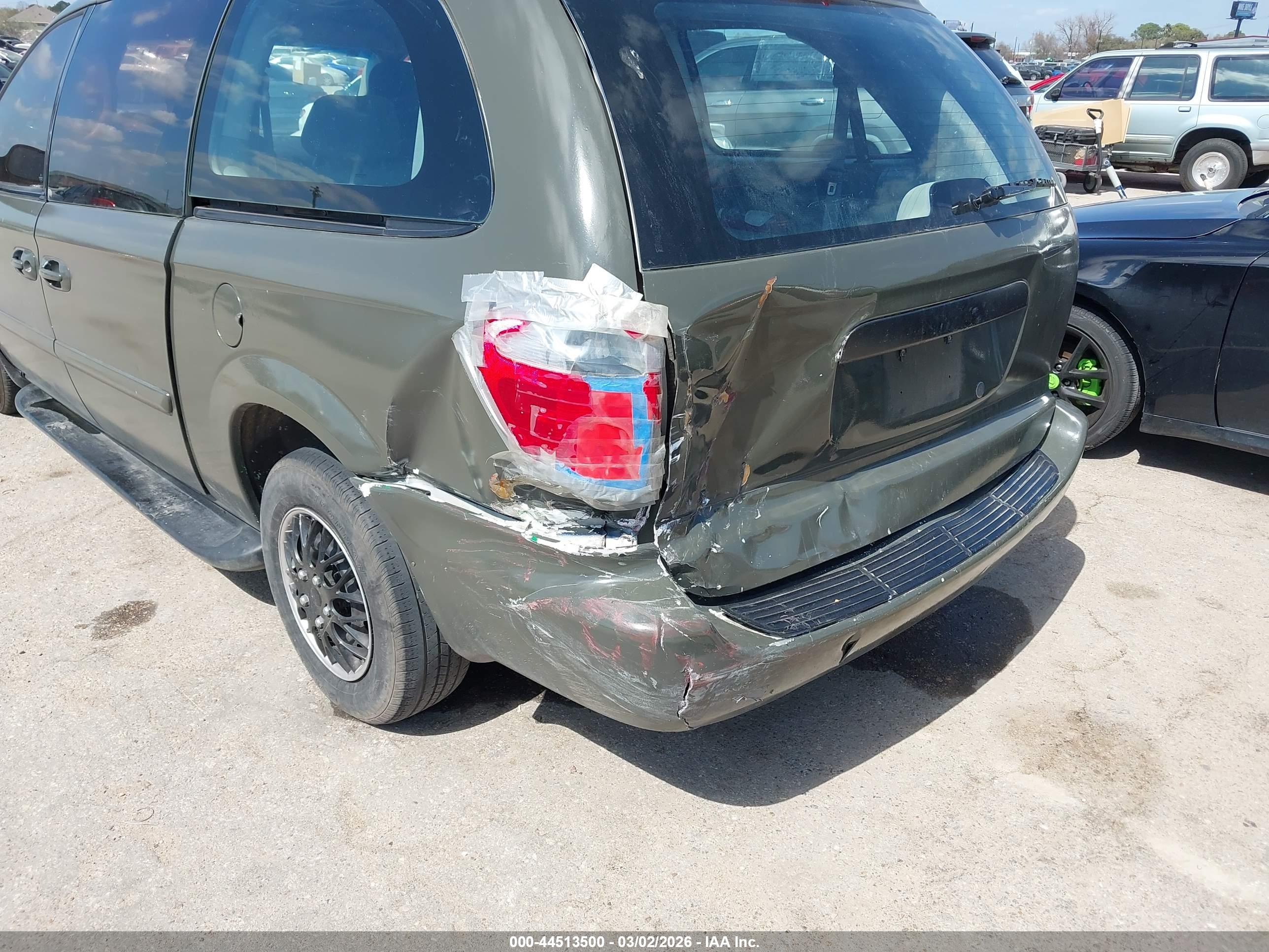 DODGE GRAND image 6