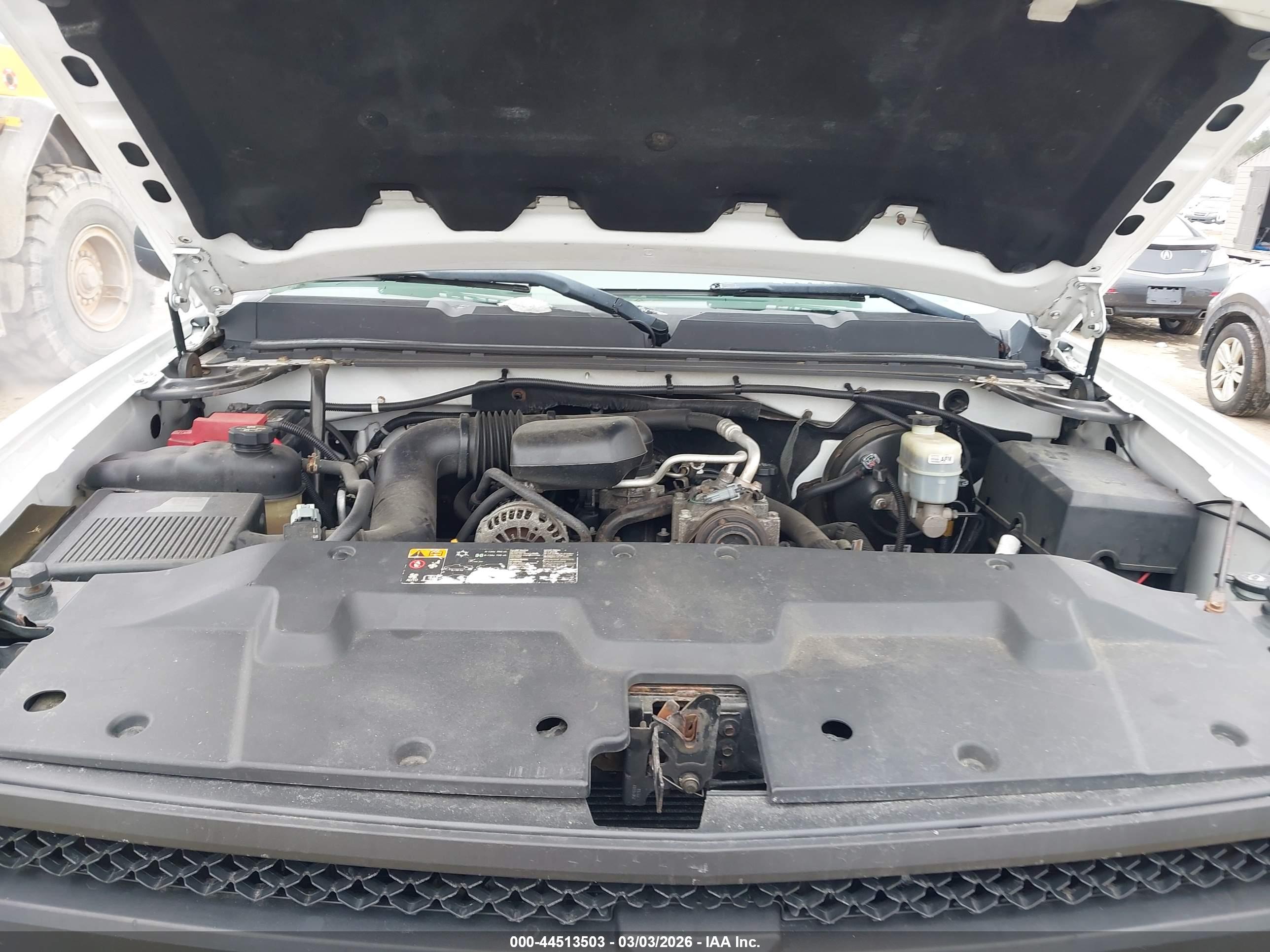 CHEVROLET SILVERADO image 10